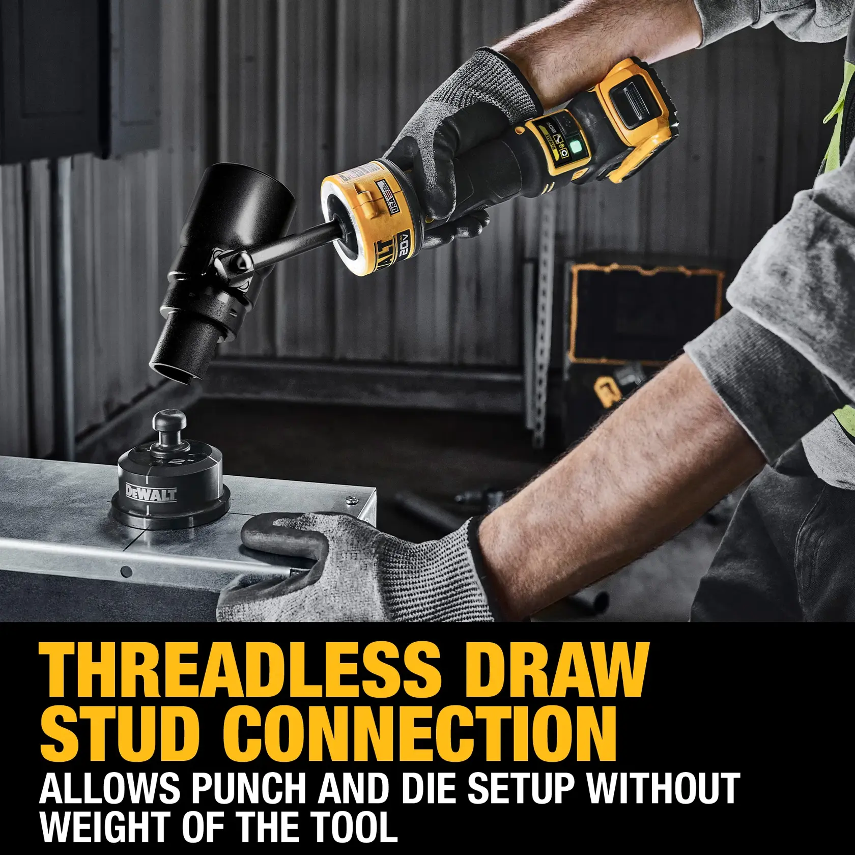 Carousel graphic of DEWALT Hydraulic Knockout Tool Kit to highlight threadless draw stud.