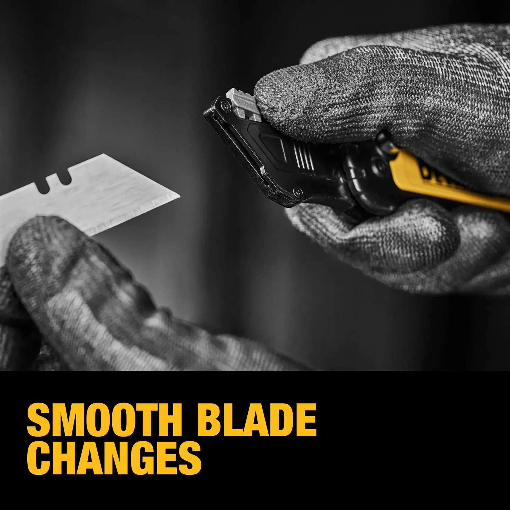 End user changing blade of DEWALT® DWHT10991 Utility Knife graphic