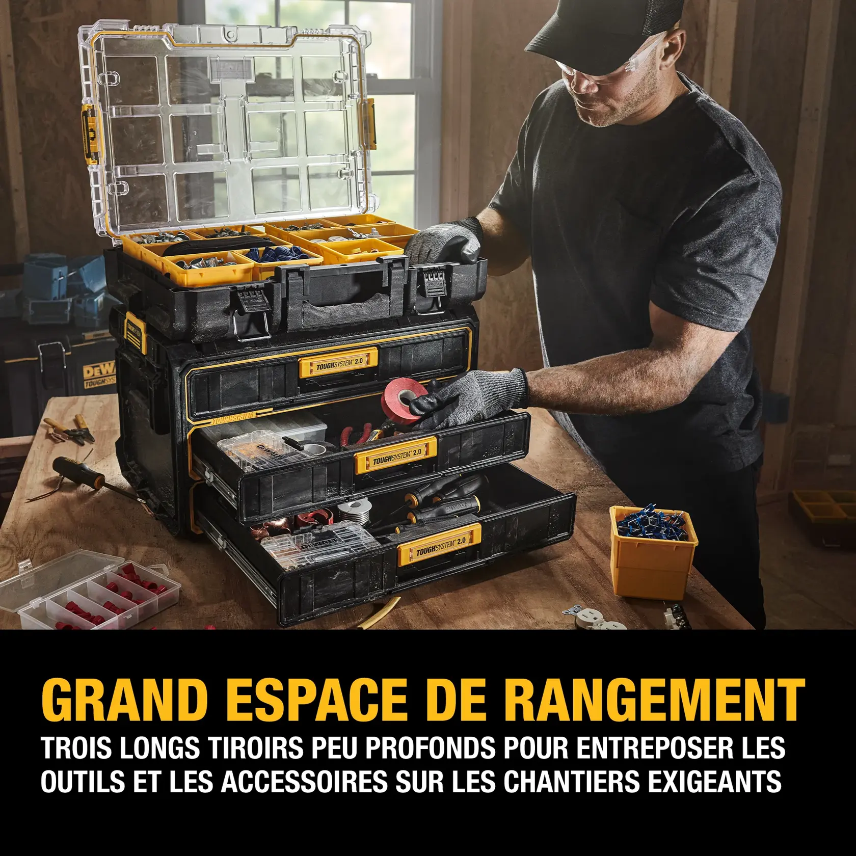 ABUNDANT STORAGE - Utilize 3 shallow drawers to store tools and accessories on tough jobsites