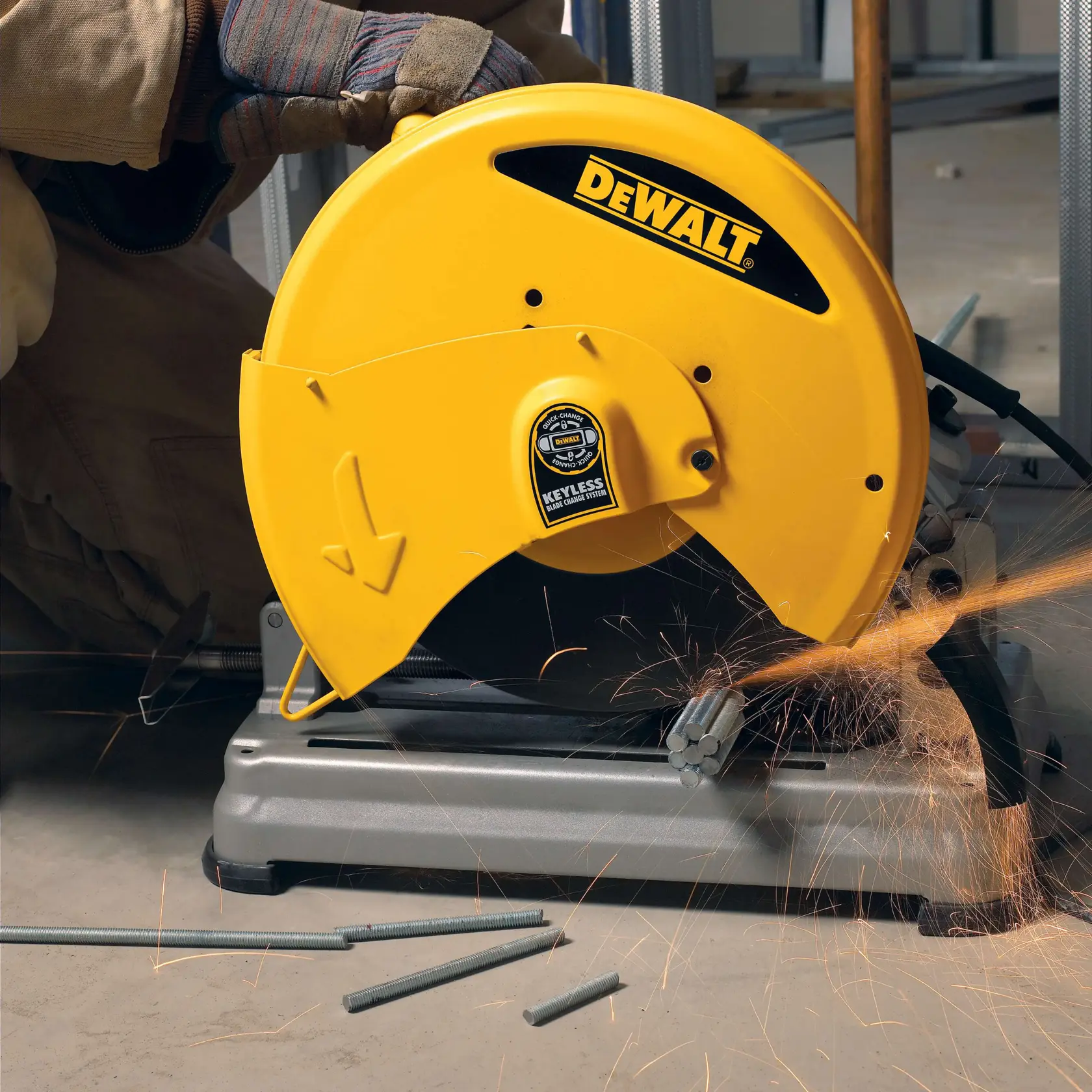 DEWALT® 14-in. Chop Saw with QUIK-CHANGE Keyless Blade Change System