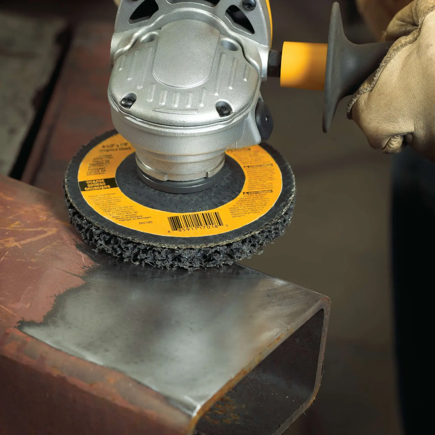 DEWALT® 4-1/2-in. (115mm) Power Wheel Flap Disc