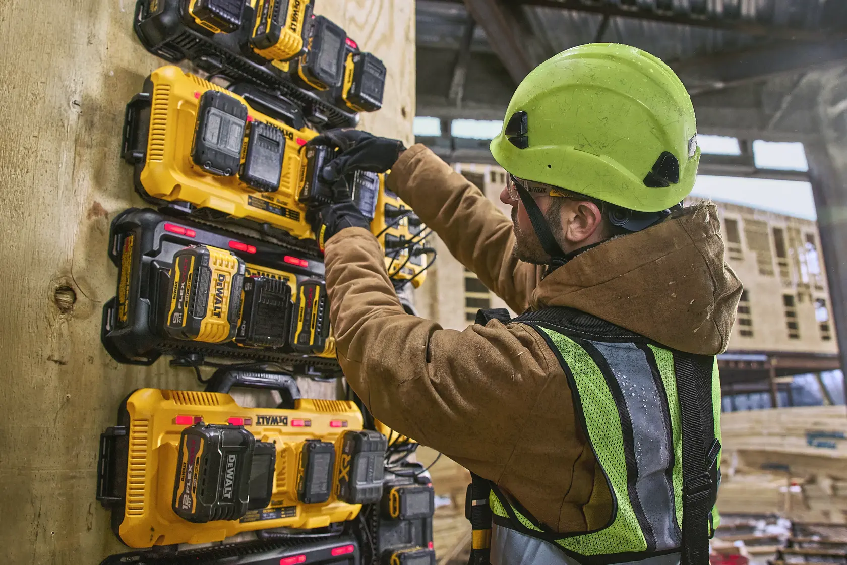 DEWALT® DCBPC1615 Power Controller feature and benefit video