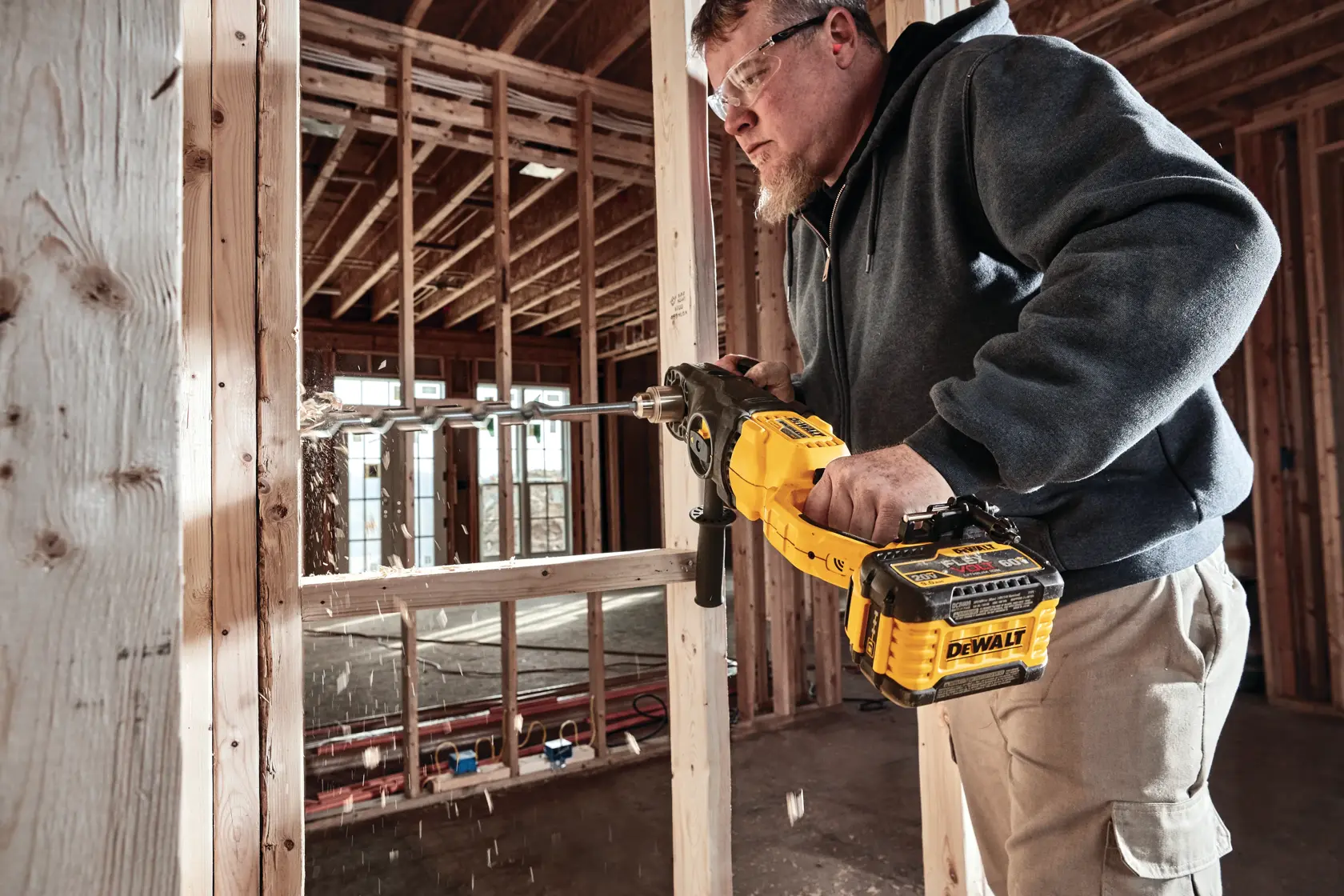 DEWALT® 60V MAX* In-Line Stud and Joist Drill with E-CLUTCH® System Kit