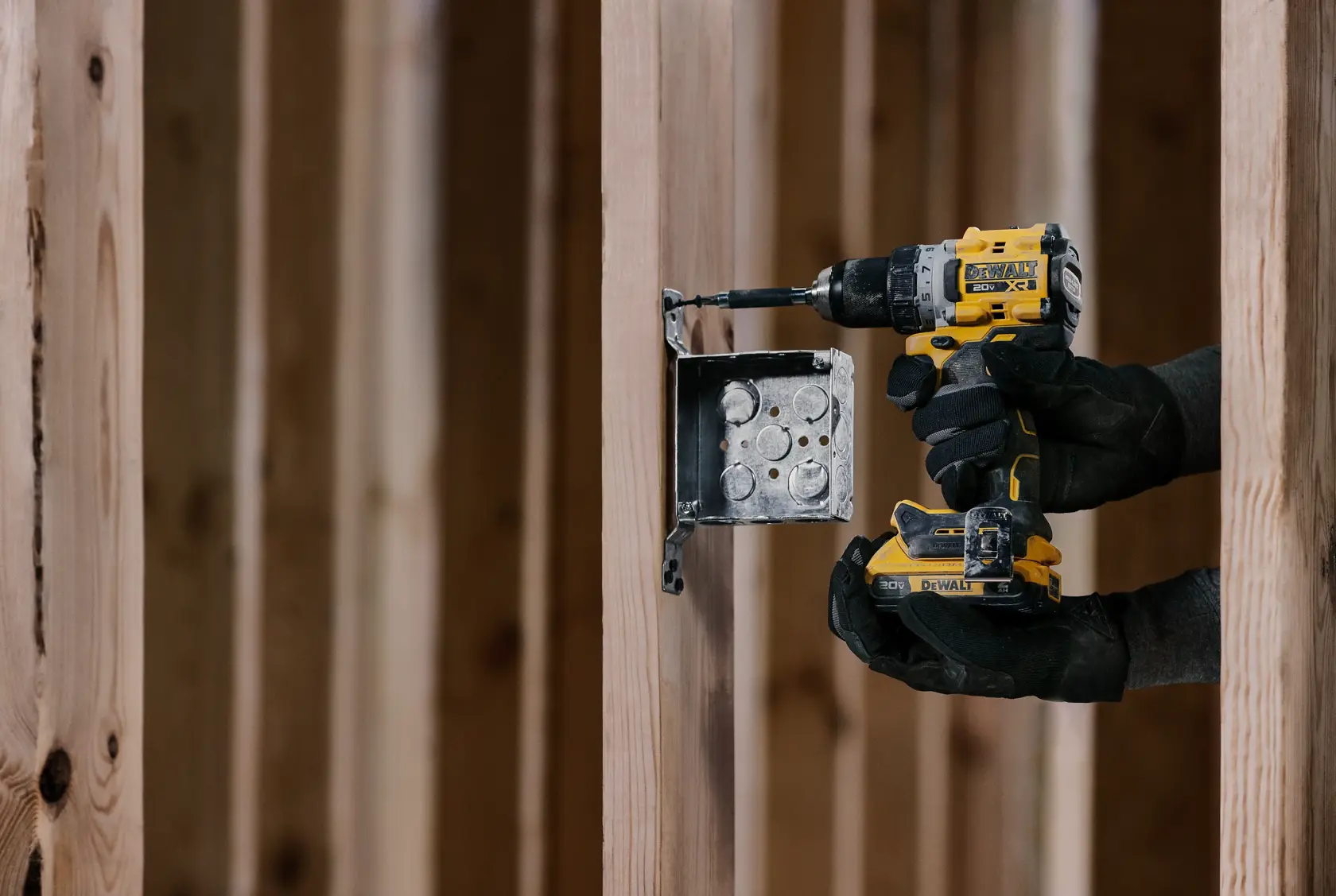 DEWALT® 20V MAX* XR® Brushless Cordless 1/2-in. Drill/Driver Kit