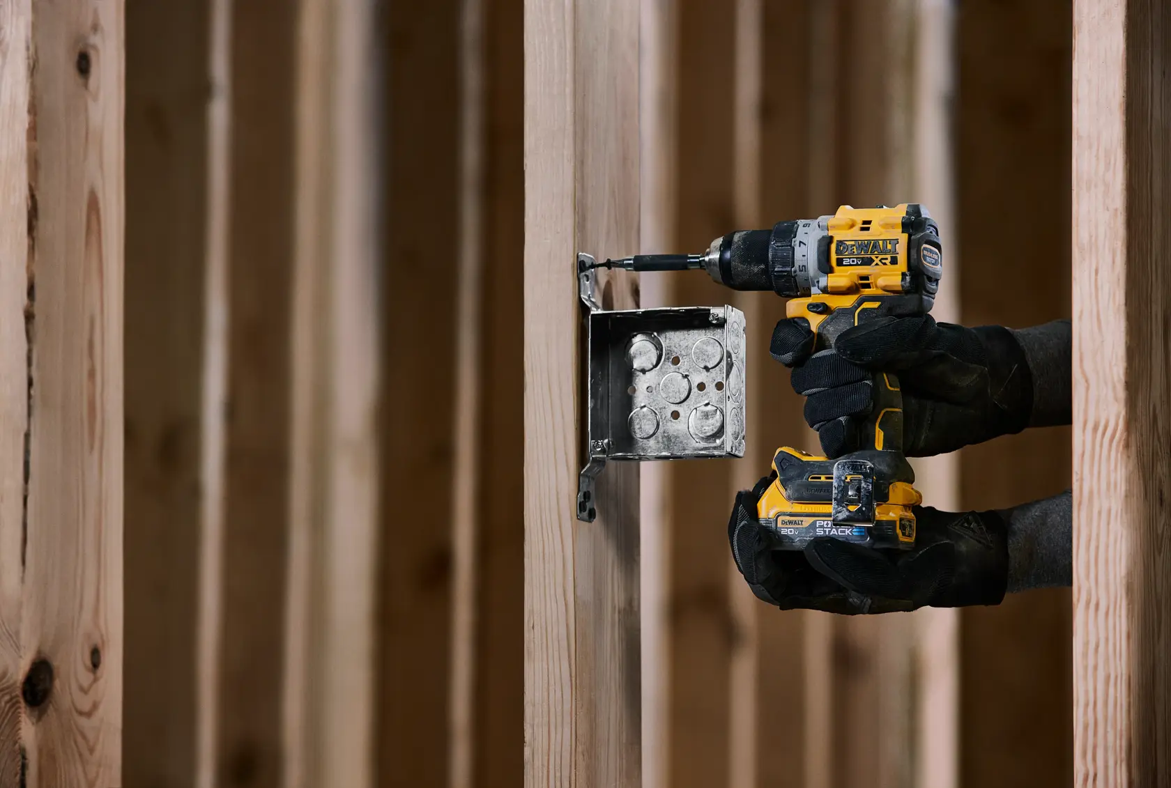 DEWALT® 20V MAX* XR® Brushless Cordless 1/2-in. Drill/Driver Kit