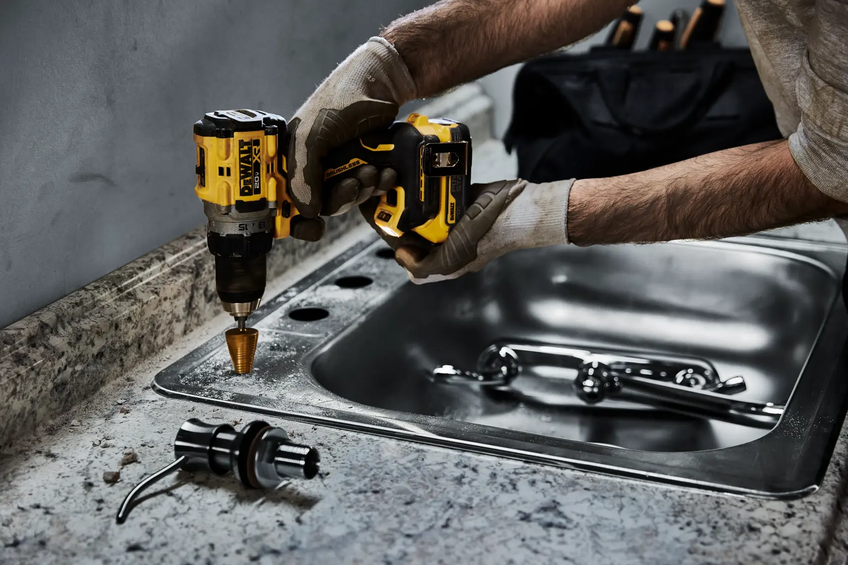 DEWALT® 20V MAX* XR® Brushless Cordless 1/2-in. Drill/Driver Kit