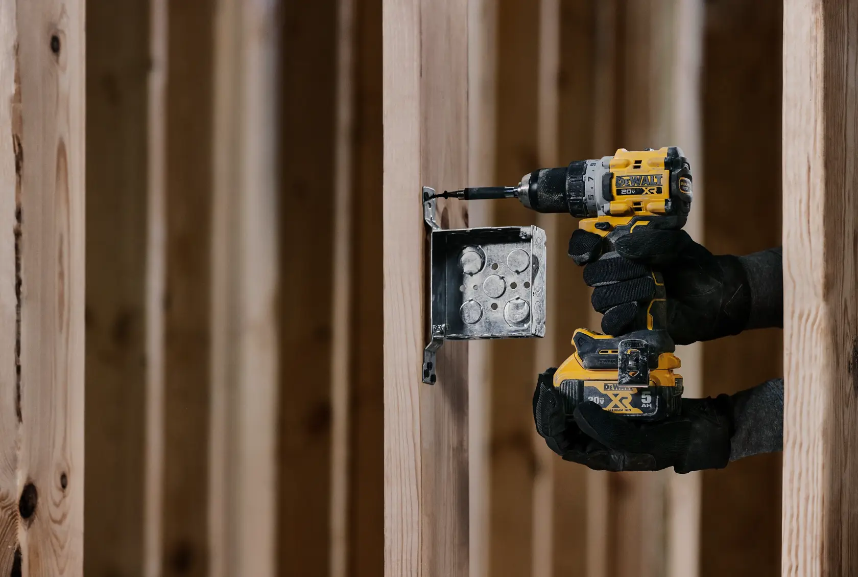 DEWALT® 20V MAX* XR® Brushless Cordless 1/2-in. Drill/Driver Kit