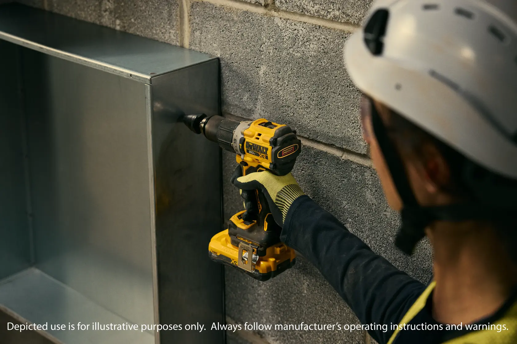 Talent using a 1/2“ Hammer Drill on metal material