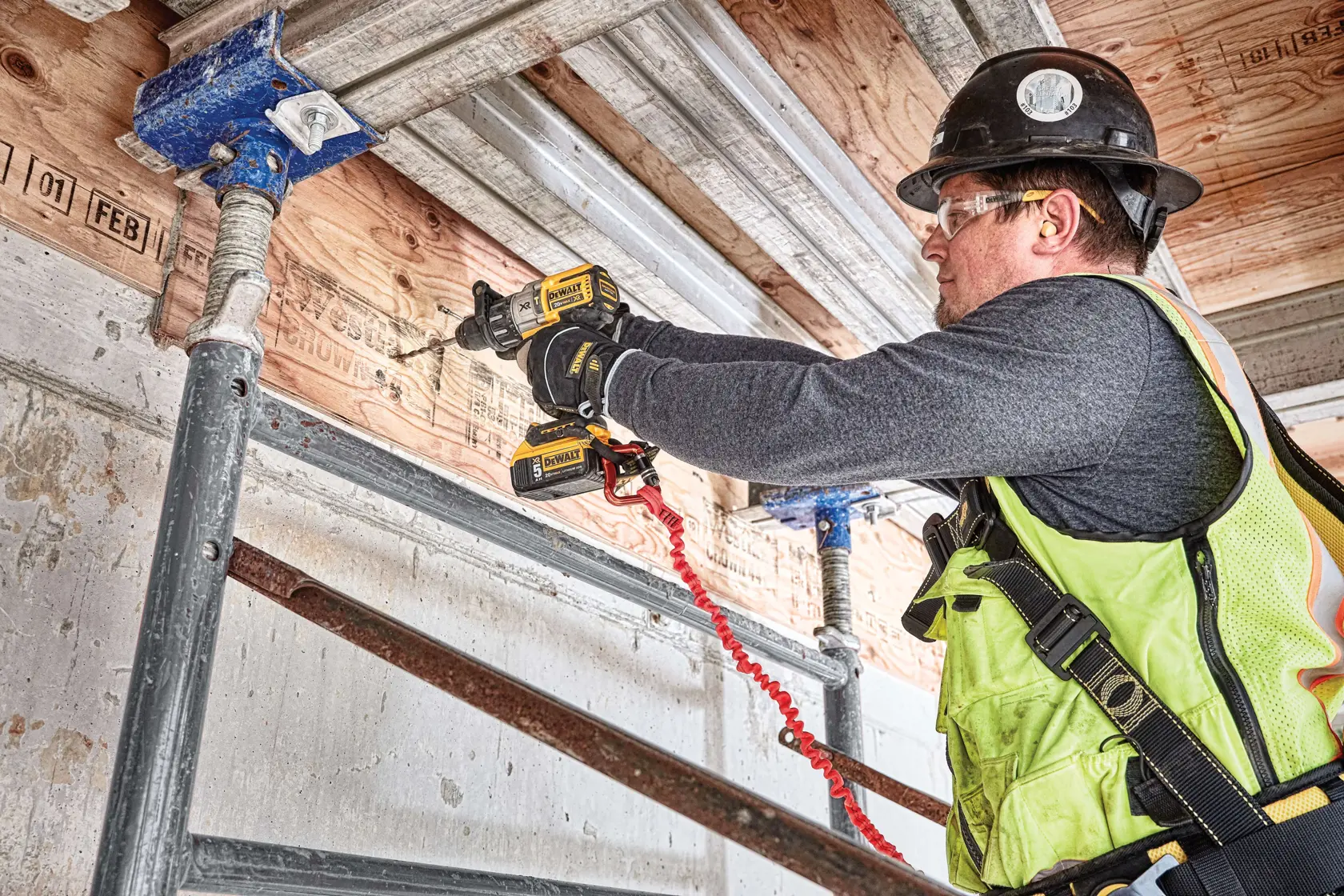 DEWALT® 20V MAX* Brushless Cordless 1/2-in. (13mm) Hammer Drill with (2) 5.0 Ah Batteries and Charger