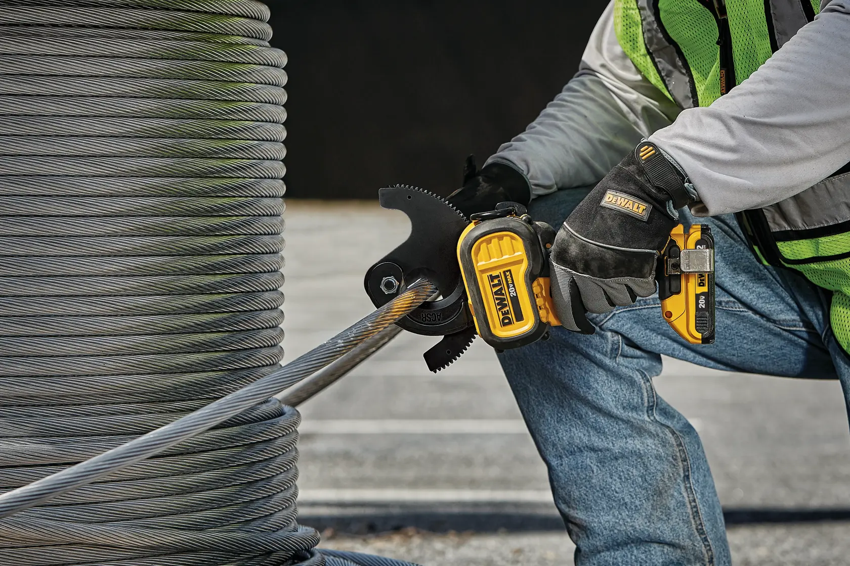DEWALT® 20V MAX* Cordless ACSR Cable Cutting Tool Kit