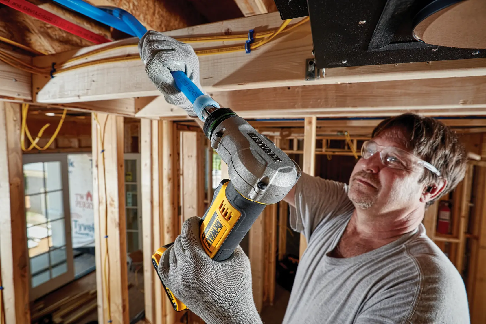 DEWALT® 20V MAX* 1-in. Cordless PEX Expander (Tool Kit)