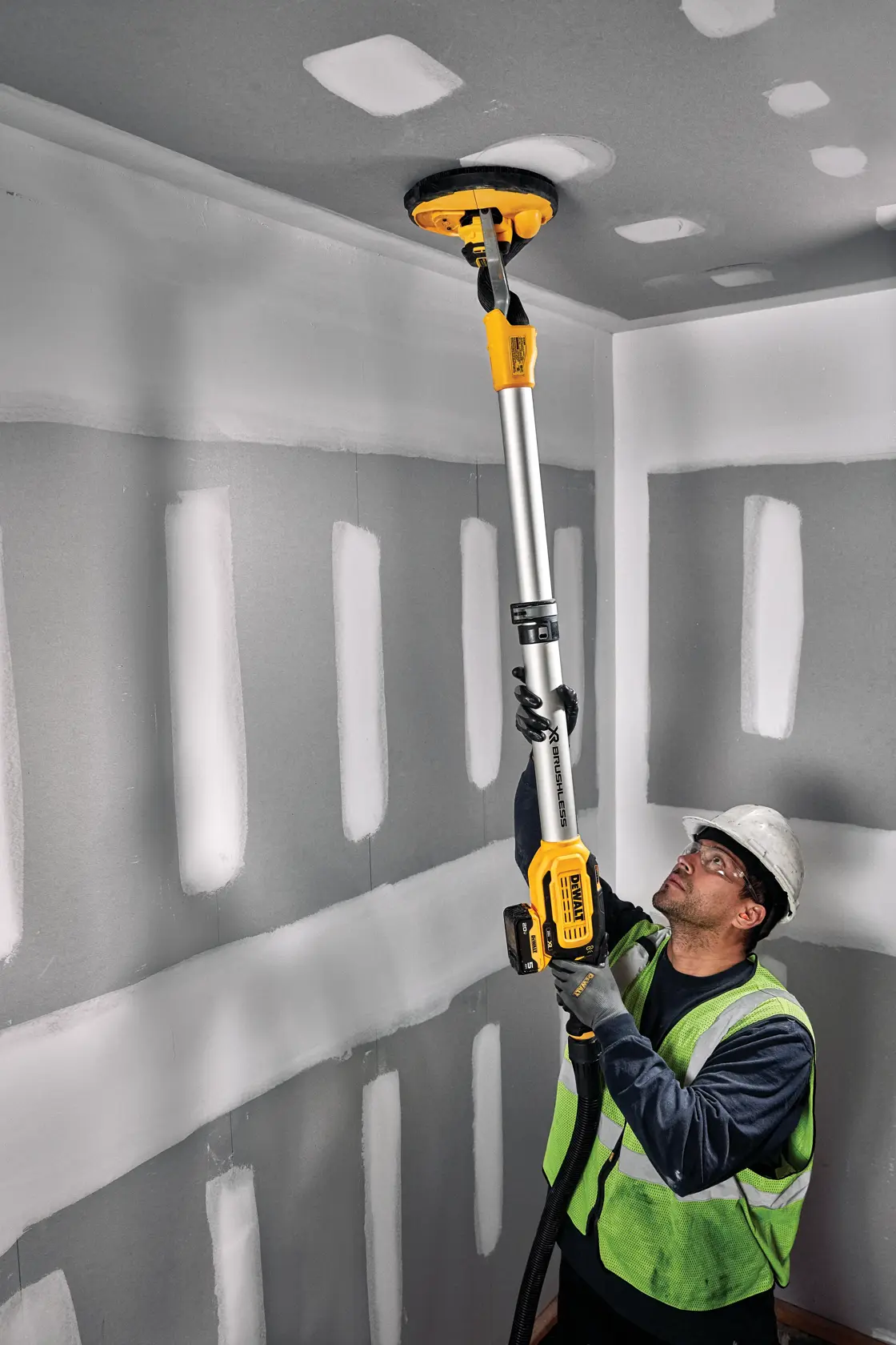 DEWALT® 20V MAX* Cordless Drywall Sander Kit With Battery & Charger Included