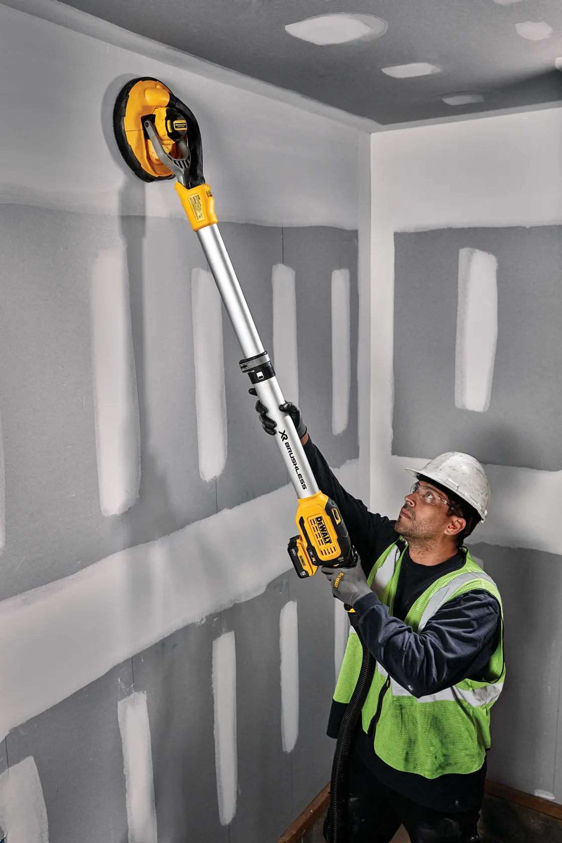 DEWALT® 20V MAX* Cordless Drywall Sander Kit With Battery & Charger Included