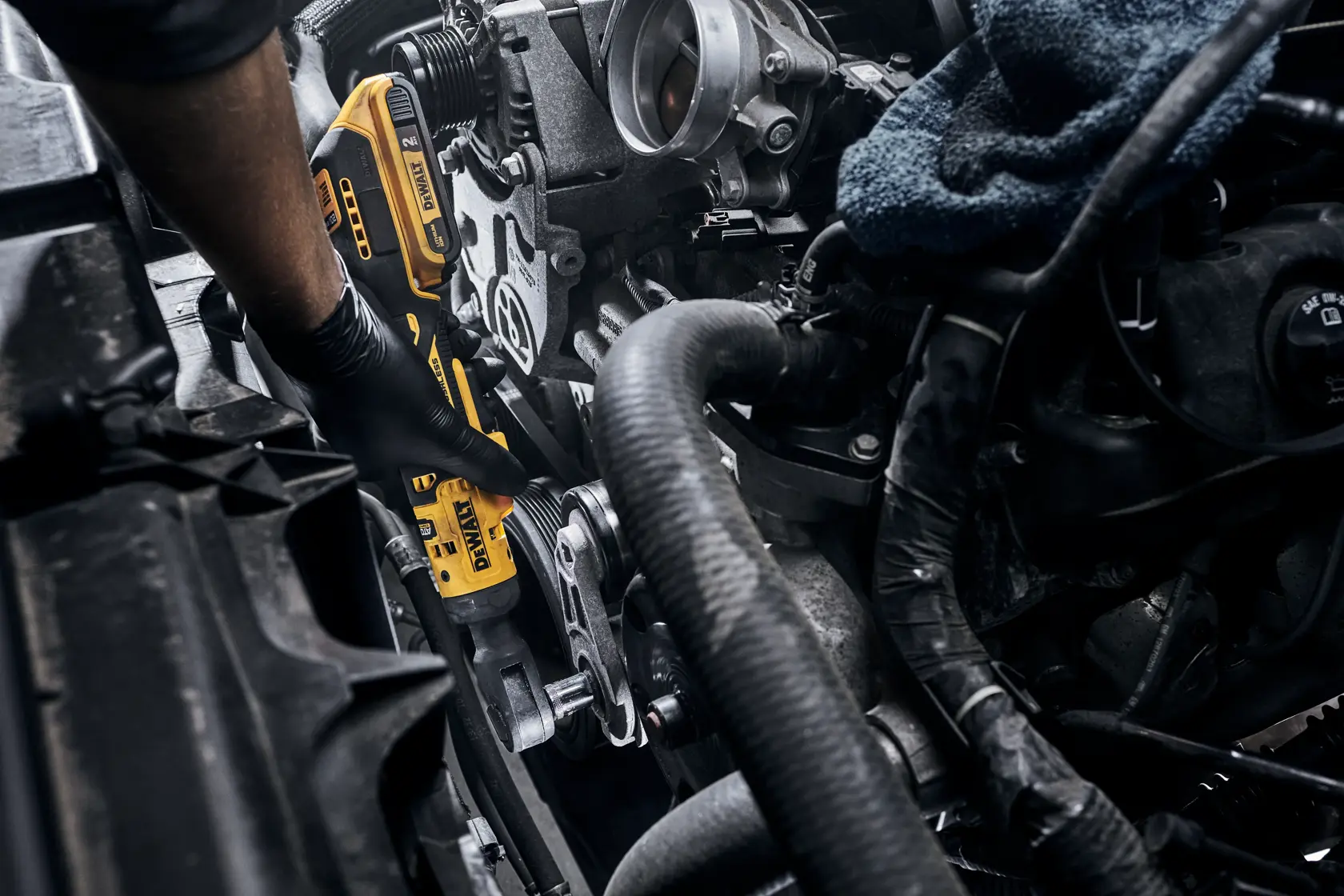 DEWALT® 20V MAX*ATOMIC™ COMPACT SERIES™ Brushless 3/8-in. Ratchet (Tool Only)