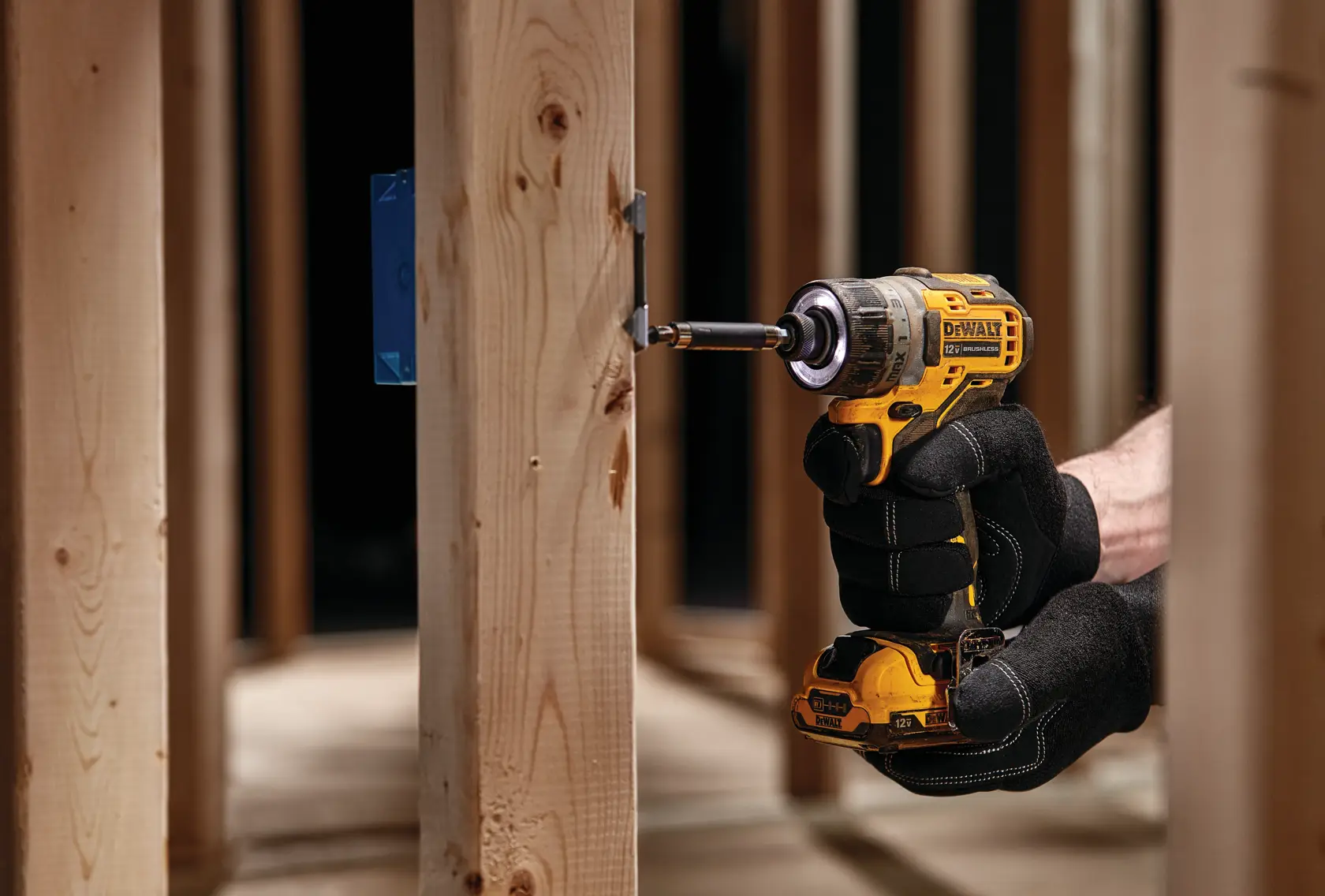 DEWALT® XTREME™ 12V MAX* 1/4-in. Brushless Screwdriver (Tool only)