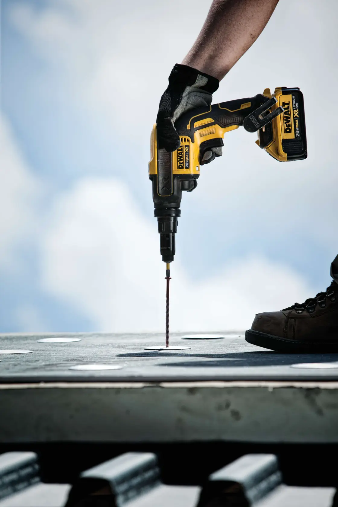 DEWALT® 20V MAX* XR® Versa-Clutch Adjustable Torque Screwgun (Tool Only)