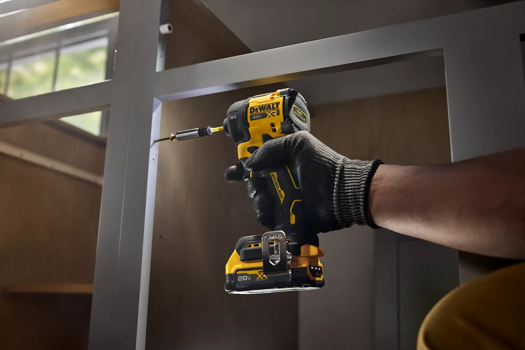 20V MAX* XR® Brushless Cordless 1/4 in. Quiet Hydraulic Impact Driver