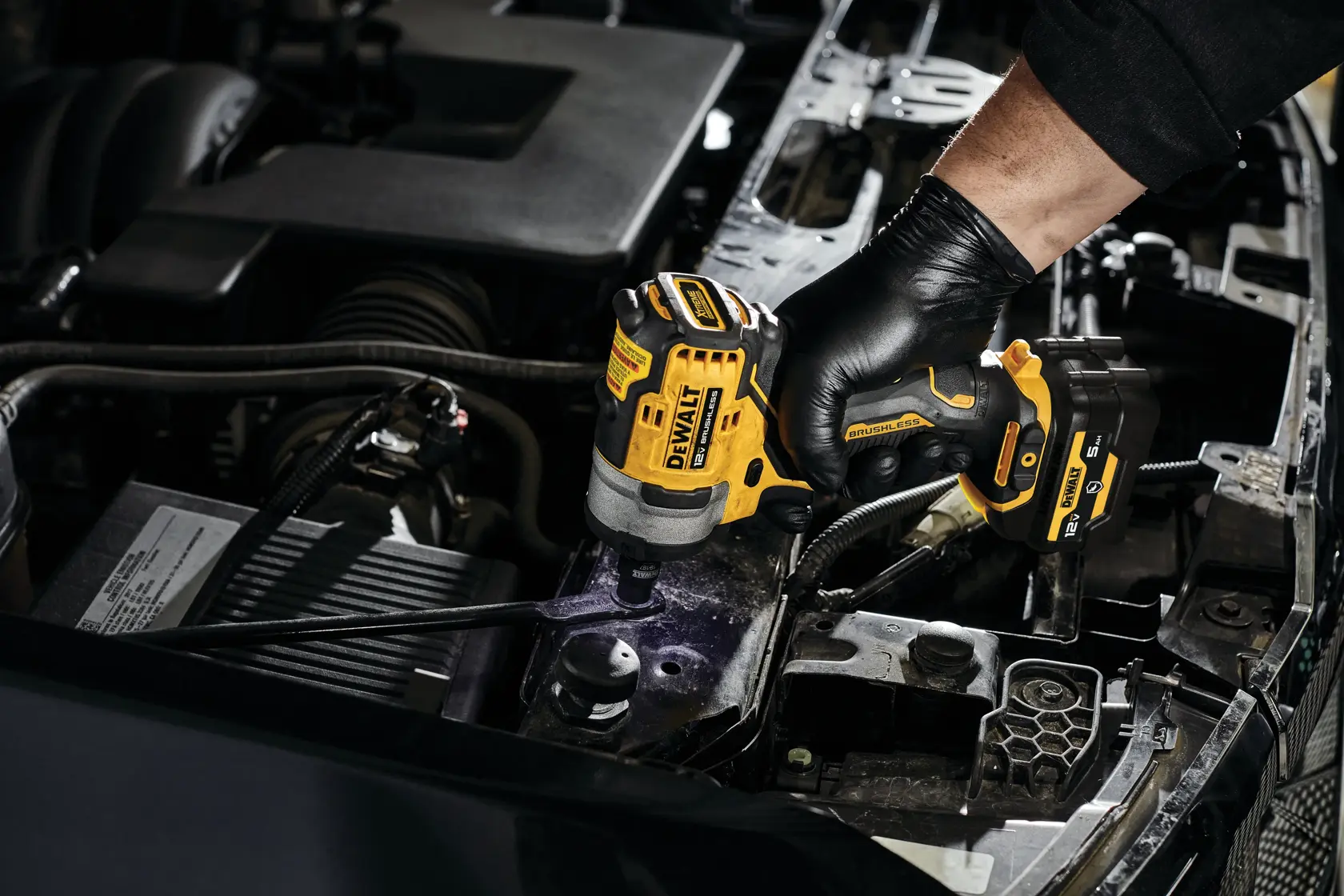 DEWALT® XTREME™ 12V MAX* Brushless 3/8-in. Cordless Impact Wrench Kit