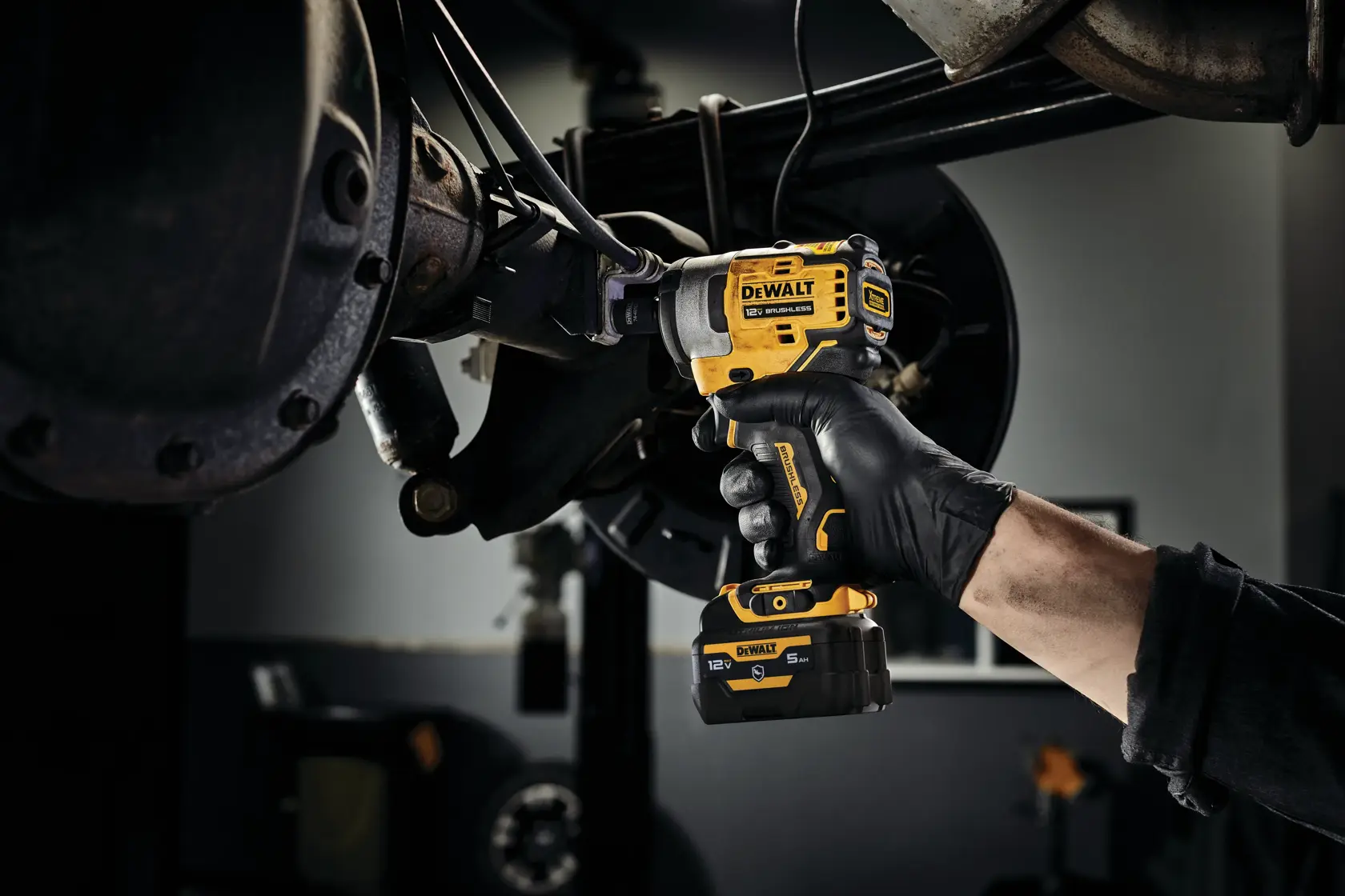 DEWALT® XTREME™ 12V MAX* Brushless 3/8-in. Cordless Impact Wrench Kit