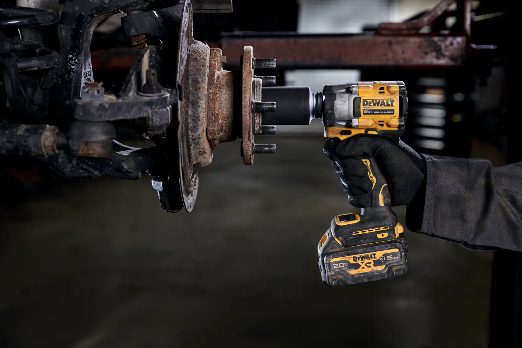 DEWALT® 20V MAX* ATOMIC™ 3/8-in. Cordless Impact Wrench With Hog Ring Anvil (Tool Only)