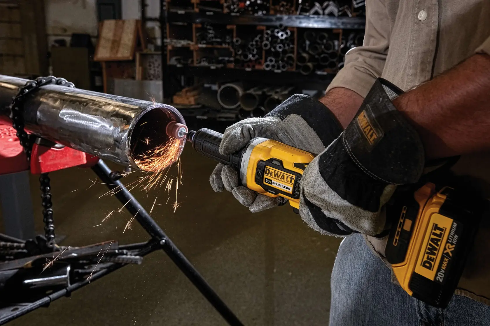 DEWALT® 20V MAX* Brushless Cordless 1-1/2-in. (40mm) Variable Speed Cordless Die Grinder (Tool Only)