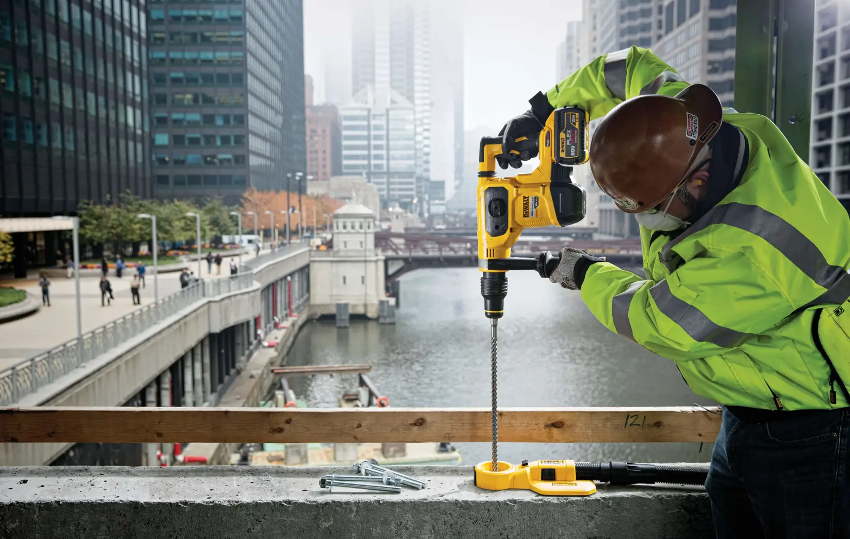 DEWALT® FLEXVOLT 60V MAX* Cordless Brushless 1-9/16-in. (40mm) SDS Max Rotary Hammer Drill with (2) 9.0 Ah Batteries and Charger