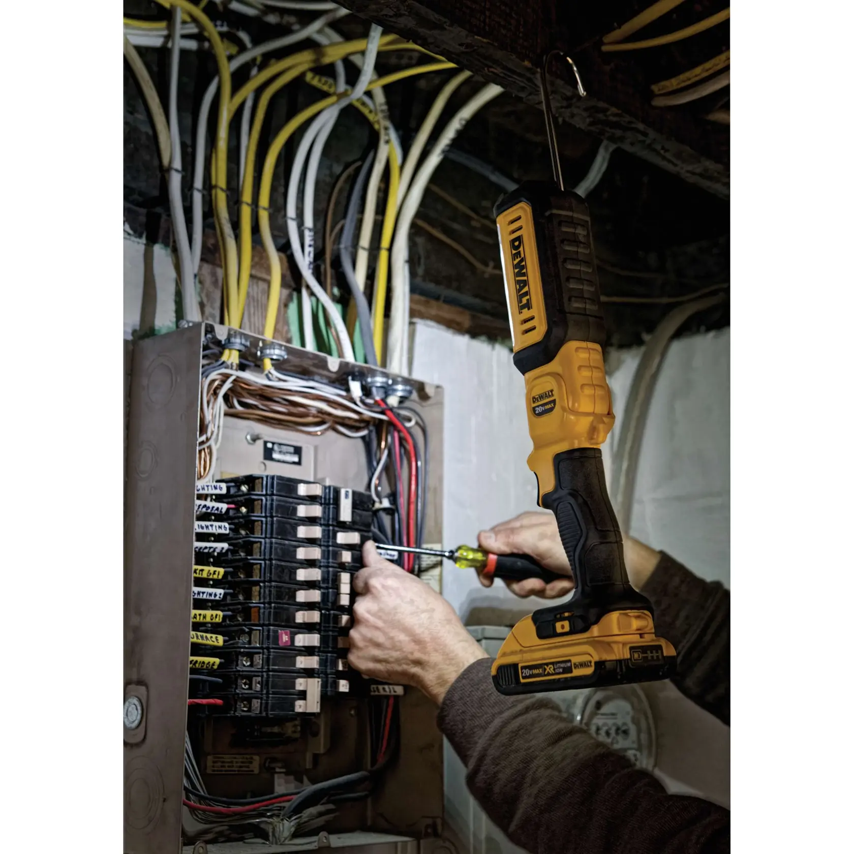 BATTERY NOT INCLUDED