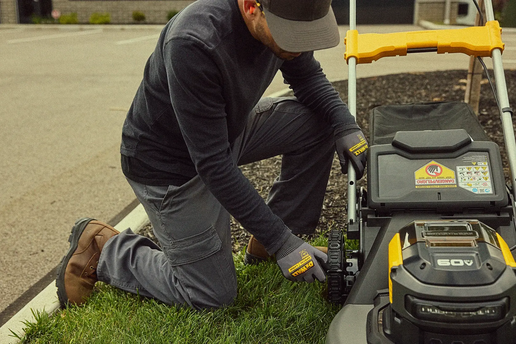 DCMWSP700Y2 Adjusting wheels