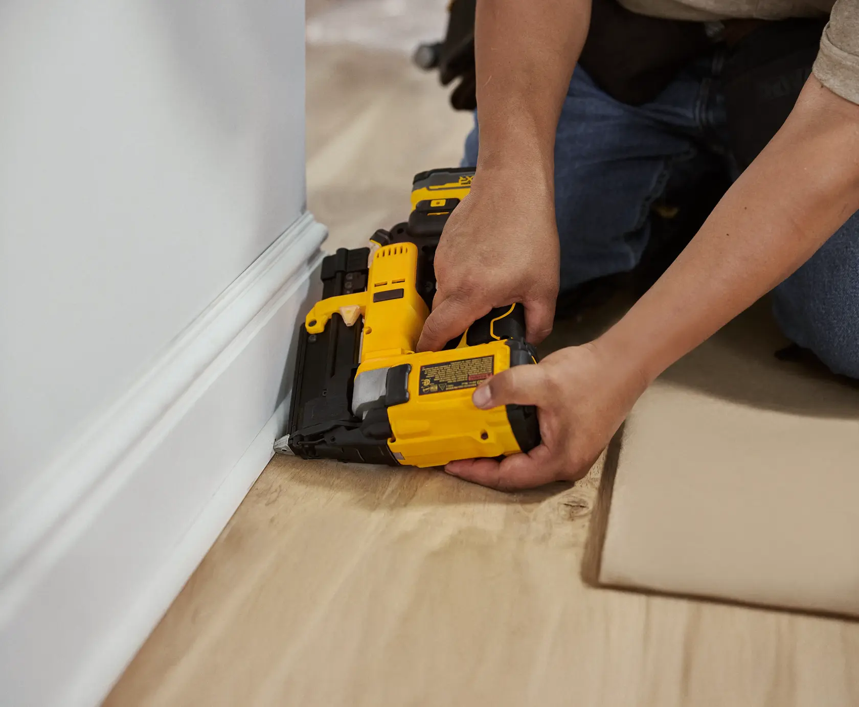 DEWALT® 20V MAX* ATOMIC™ COMPACT SERIES™ Brushless Cordless 23ga Pin Nailer (Tool Only)