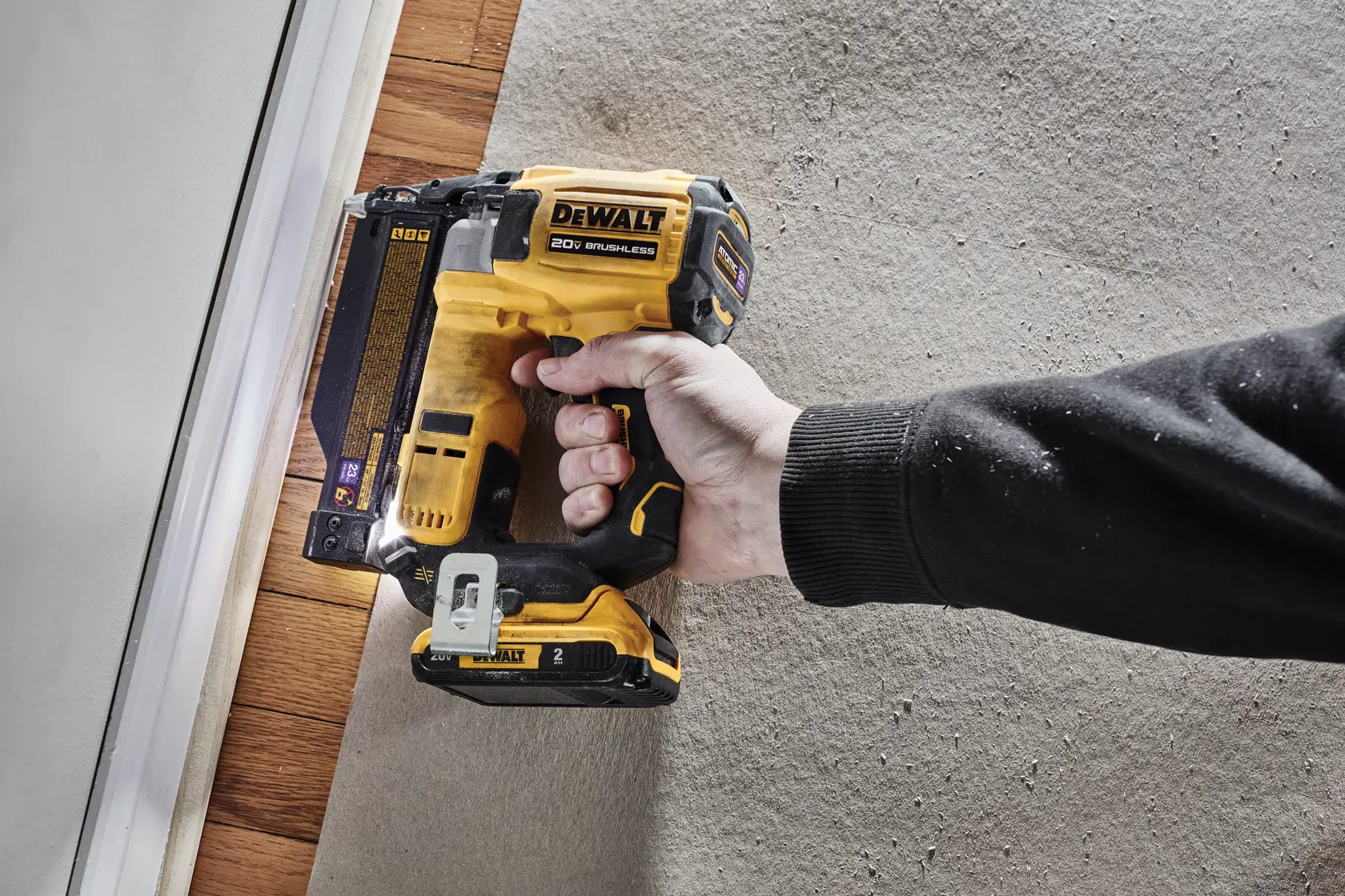 DEWALT® ATOMIC COMPACT SERIES™ 20V MAX* Brushless Cordless 23 Ga. Pin Nailer Kit