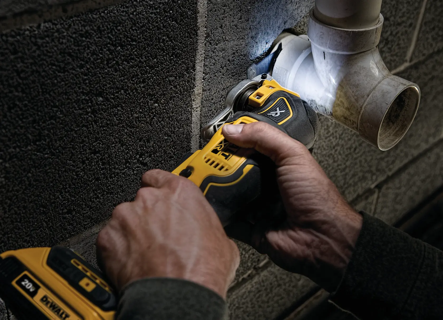 DEWALT® 20V MAX* XR® Brushless Cordless 3-Speed Oscillating Multi-Tool (Tool Only)