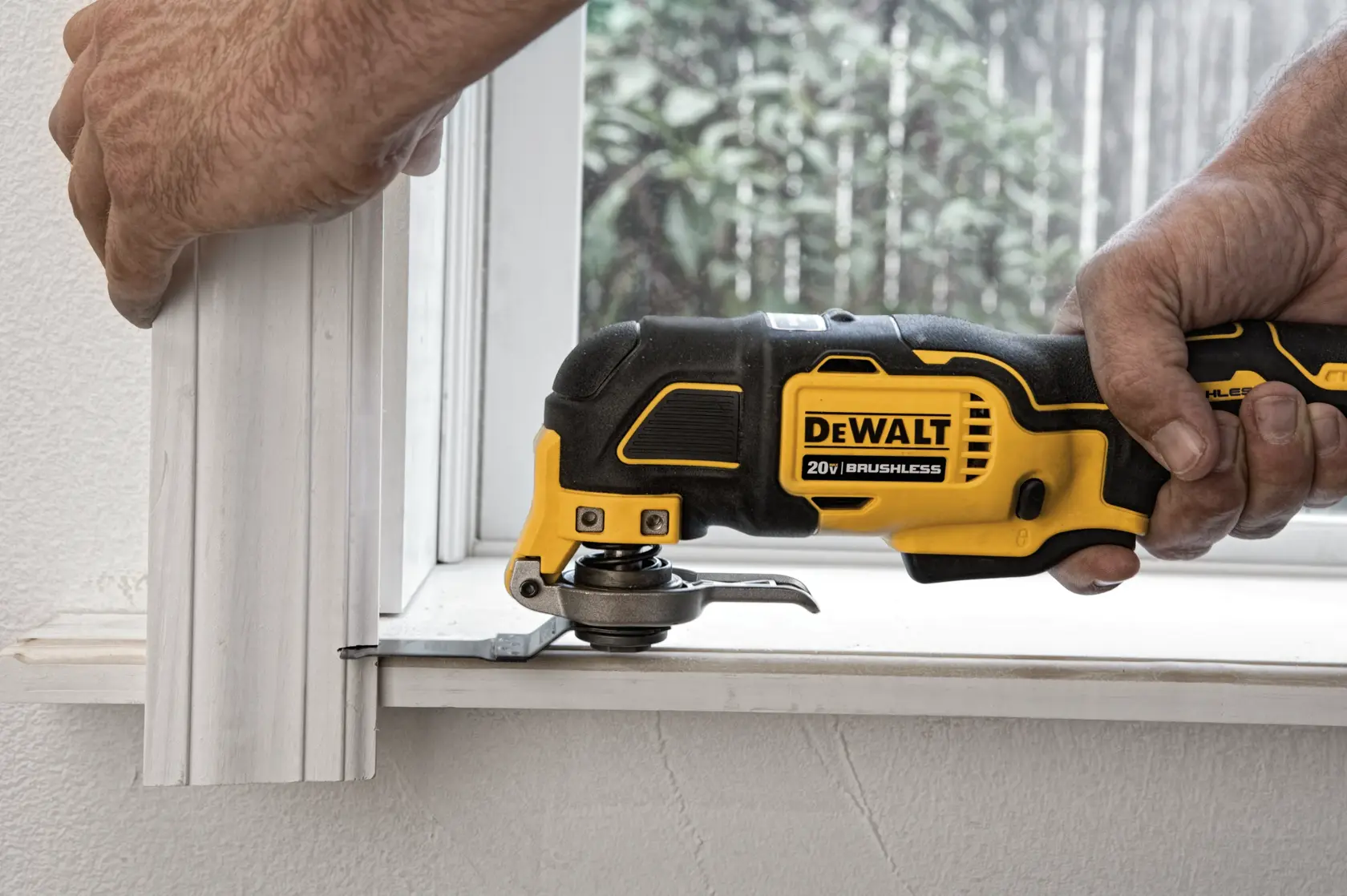 20V MAX** brushless oscillating multi-tool 4 Ah kit