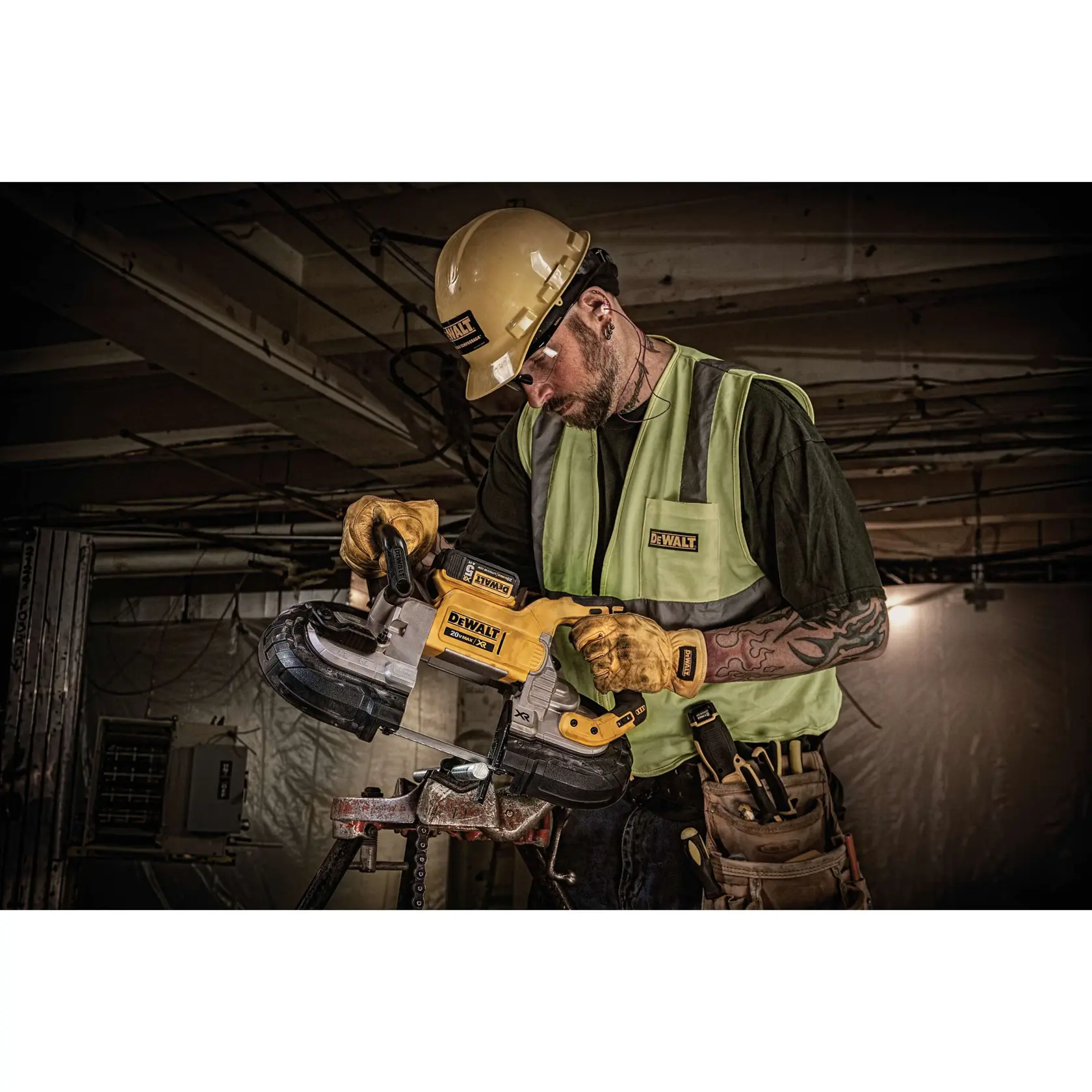 DEWALT® 20V MAX* XR® Brushless Deep Cut Band Saw Kit