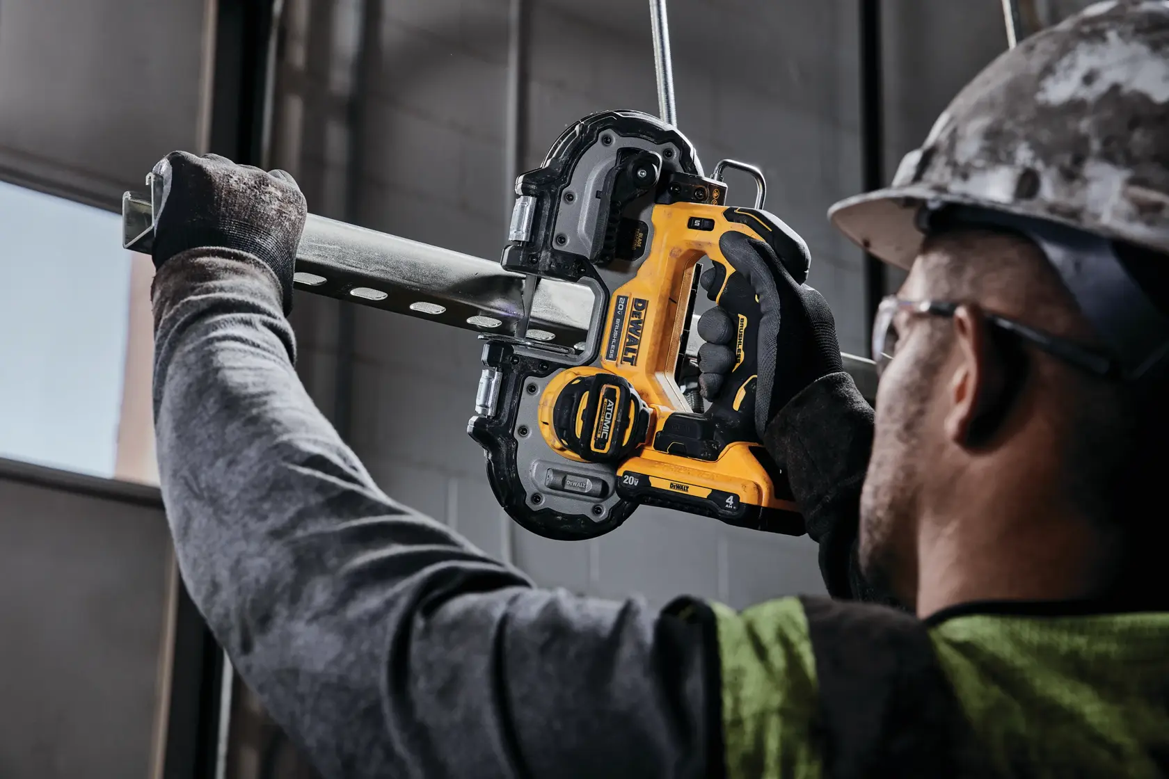 DEWALT® 20V MAX* ATOMIC™ 1-3/4-in. Brushless Compact Band Saw (Tool Only)