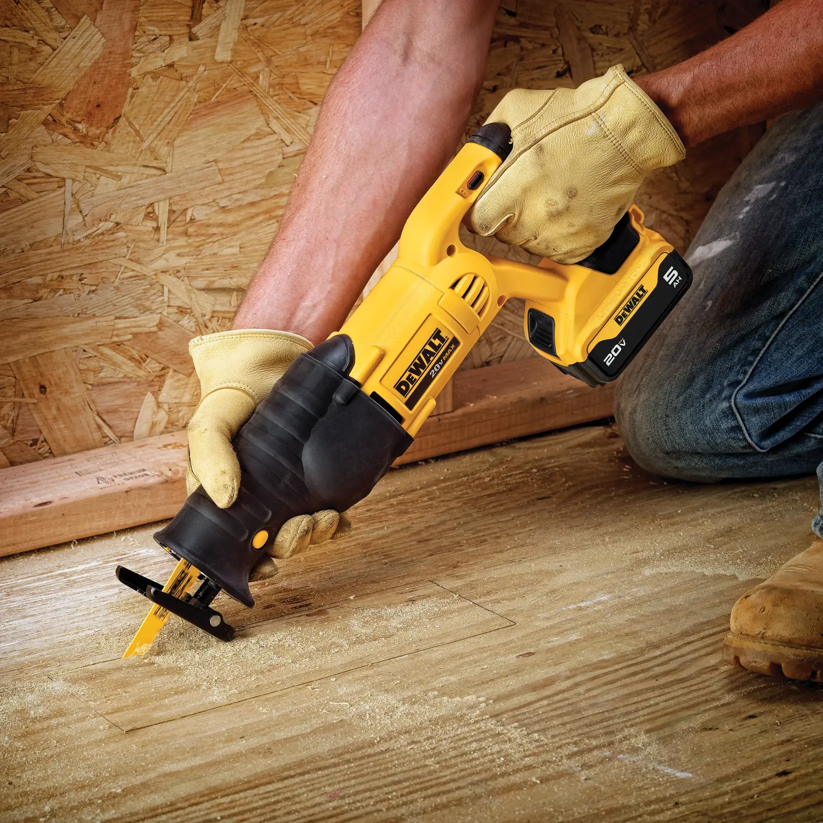 DEWALT® 20V MAX* Cordless Reciprocating Saw Kit