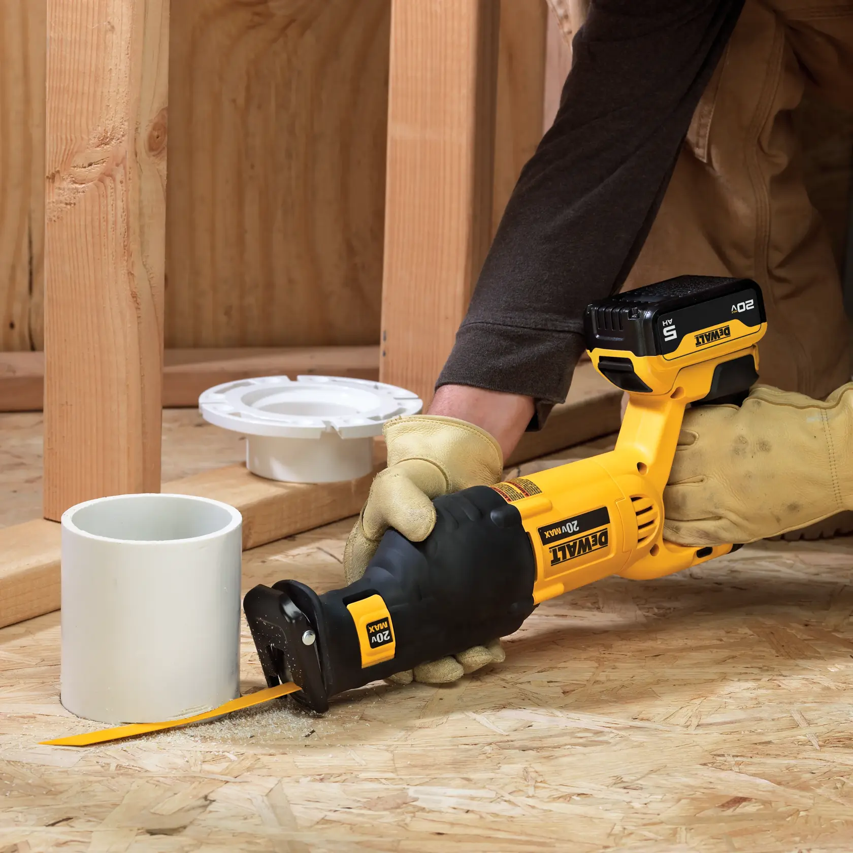 DEWALT® 20V MAX* Cordless Reciprocating Saw Kit