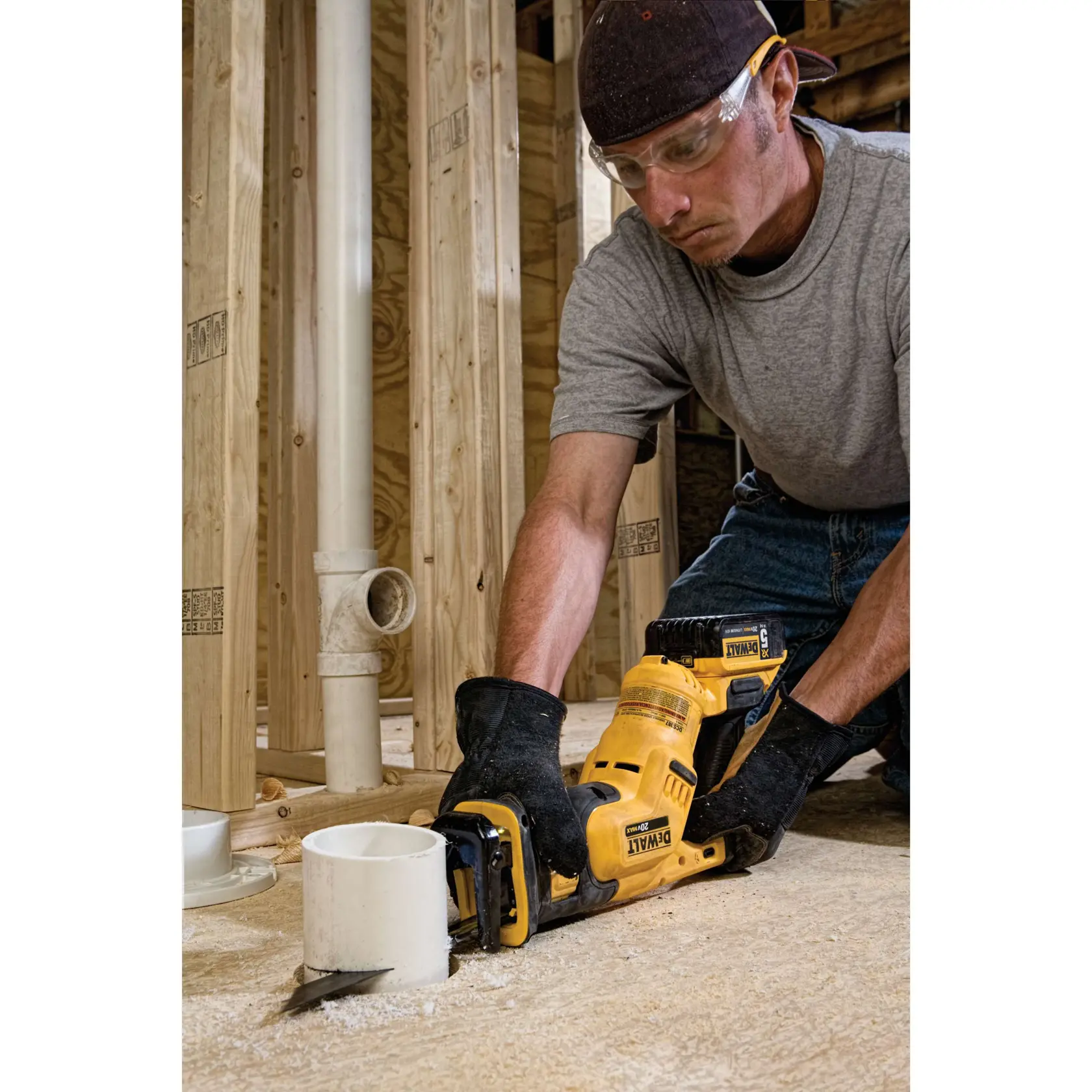 DEWALT® 20V MAX* Compact Reciprocating Saw Kit