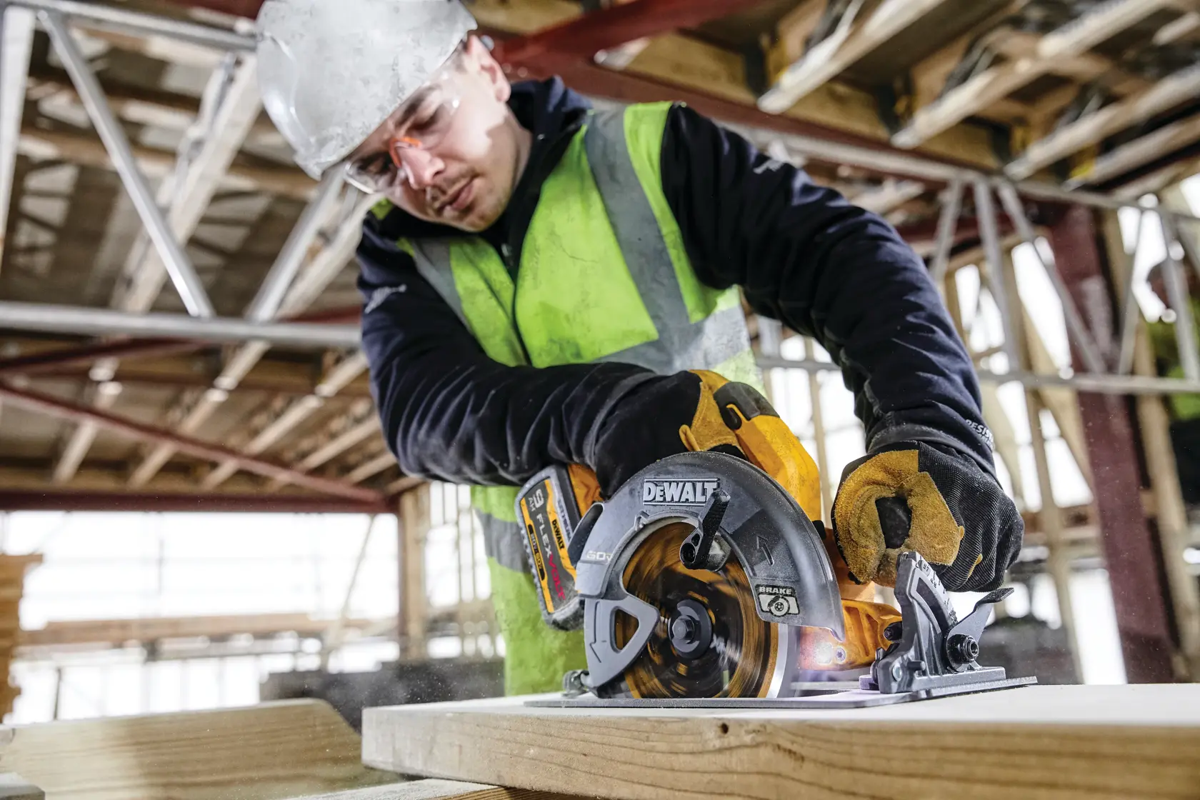 DEWALT® 60V MAX* Brushless Cordless 7-1/4-in. Circular Saw with Electronic Brake Kit