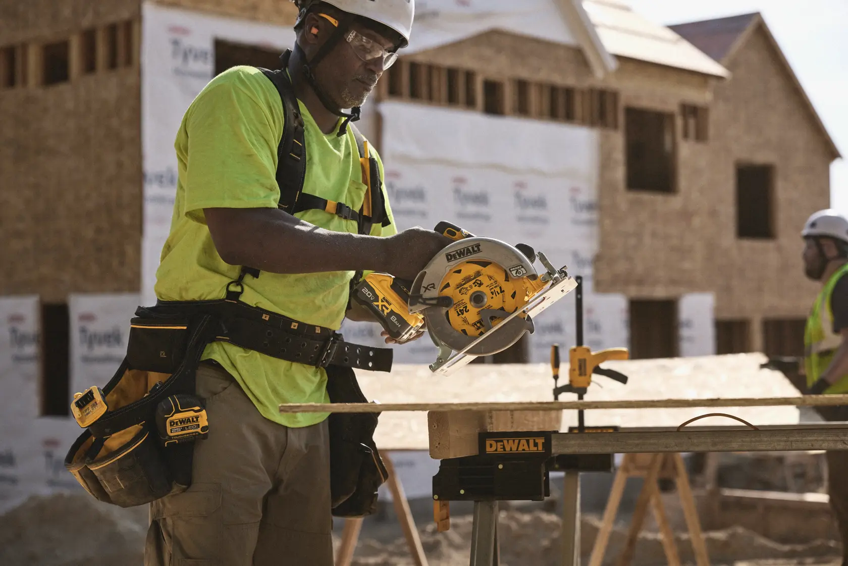 DEWALT® 20V MAX* XR® Brushless Cordless 7-1/4-in. Circular Saw (Tool Only)