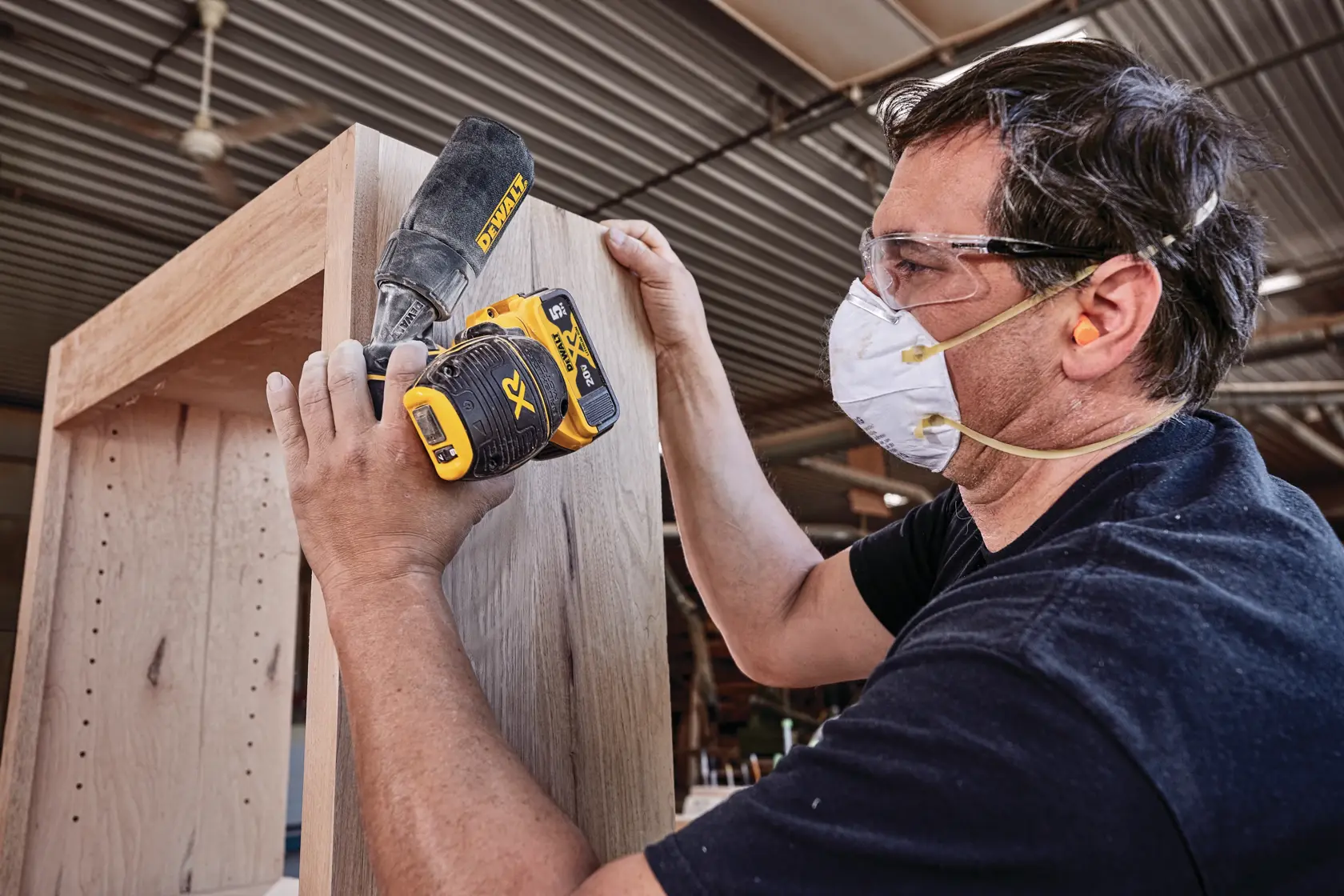 DEWALT® 20V MAX* XR® Brushless Cordless 5-in (127-mm) Variable Speed Random Orbital Sander (Tool Only)