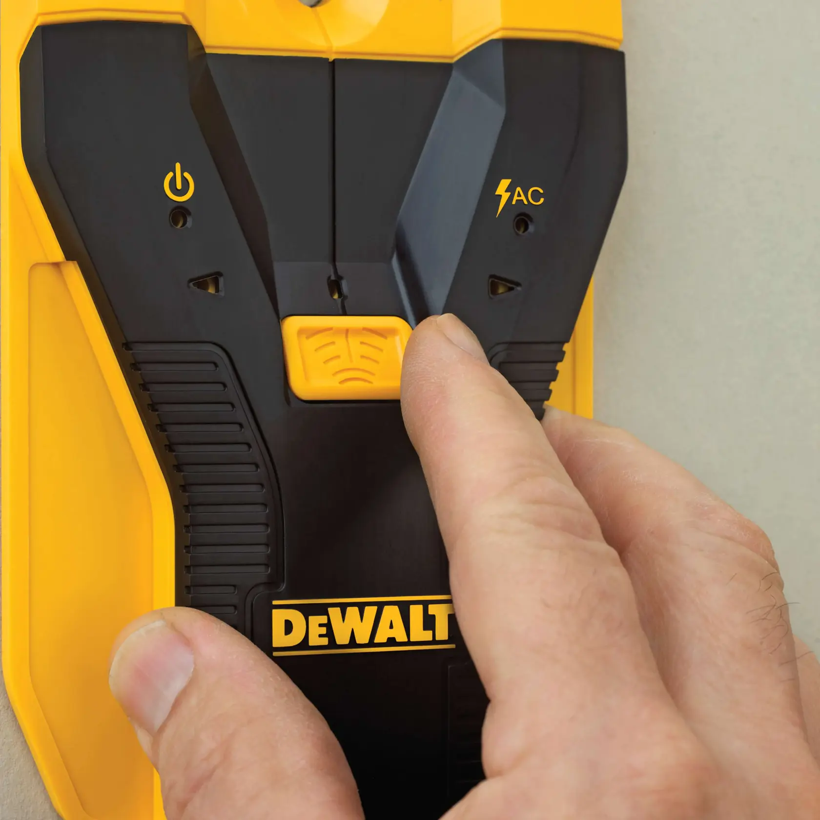 DEWALT® 1-1/2-in. Stud Finder