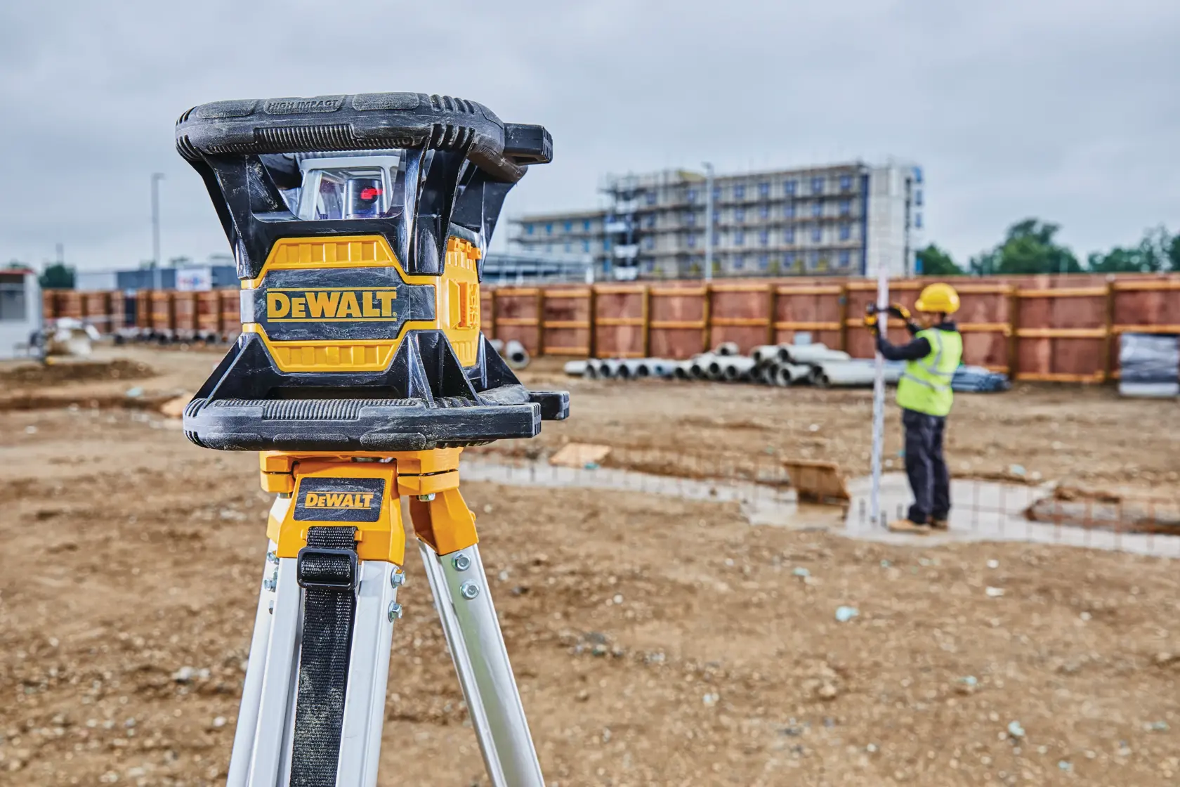 DEWALT® 20V MAX* Tool Connect™ Red Tough Rotary Laser Level