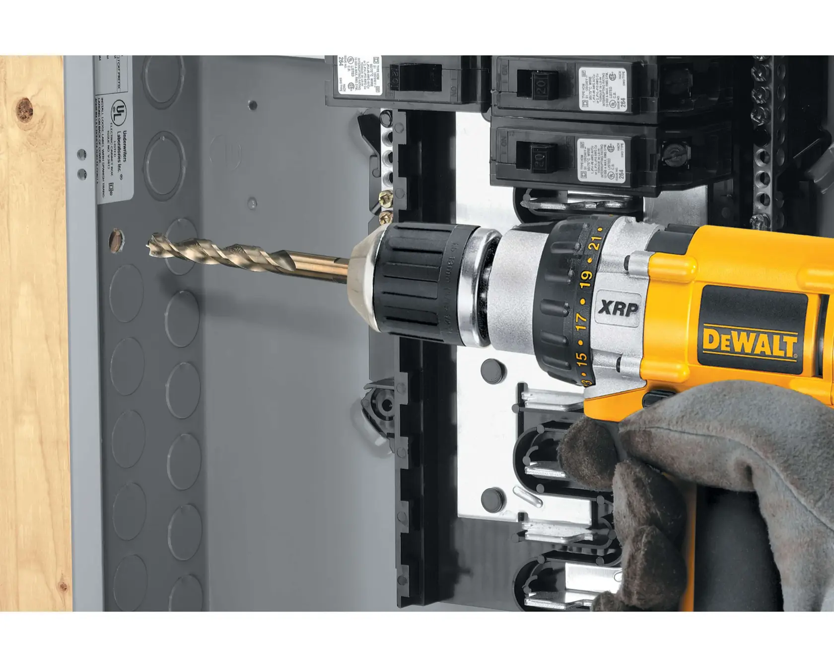 DEWALT® 3/8-in. PILOT POINT® drill bit