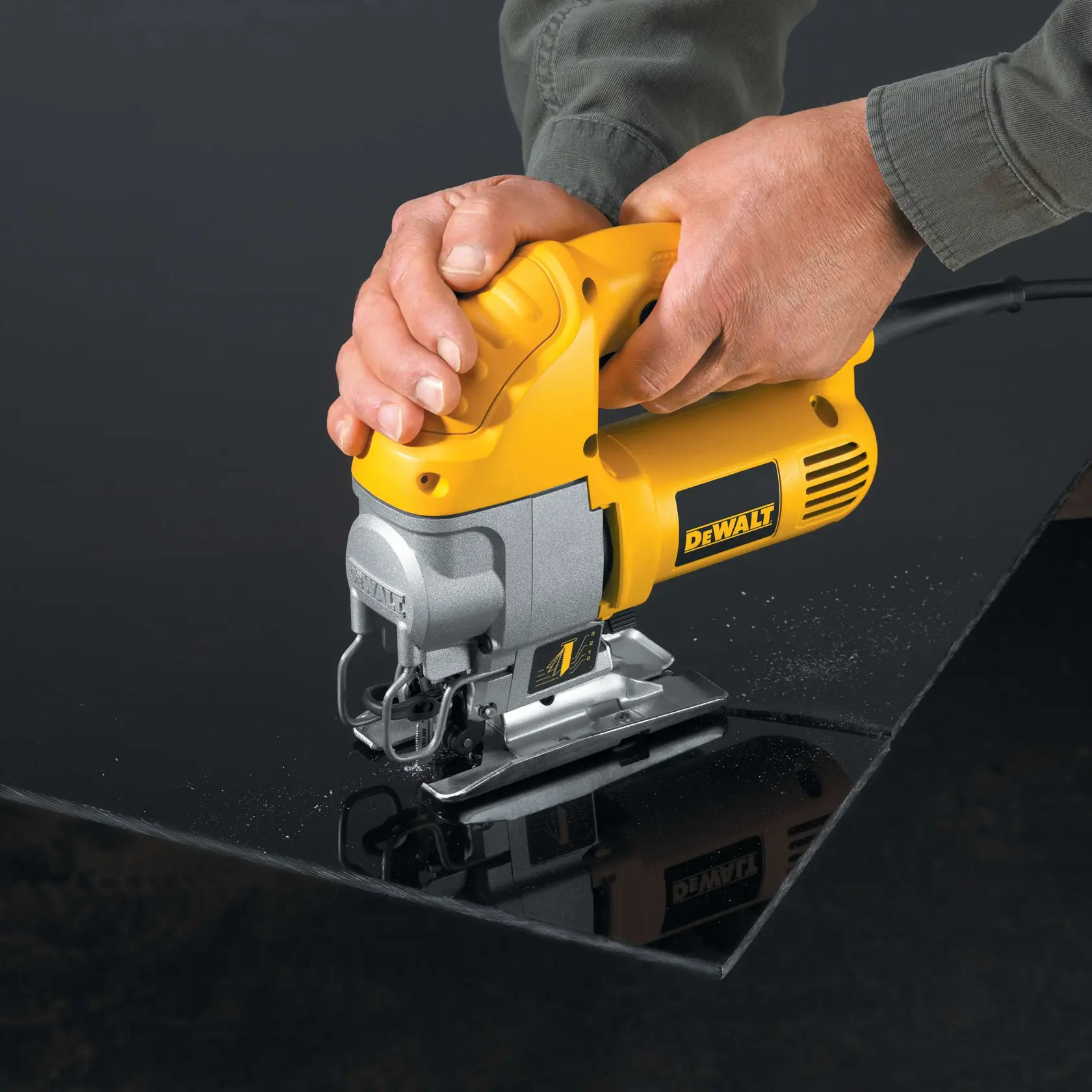 DEWALT® 5.5 Amp Electric Variable Speed Jig Saw