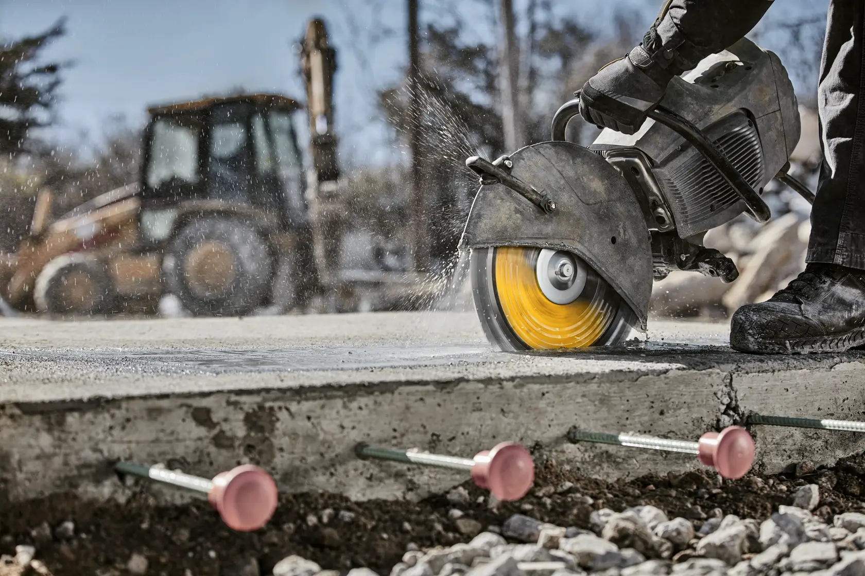 DEWALT® XP7™ 14-in. Reinforced Concrete Segmented Diamond Blade