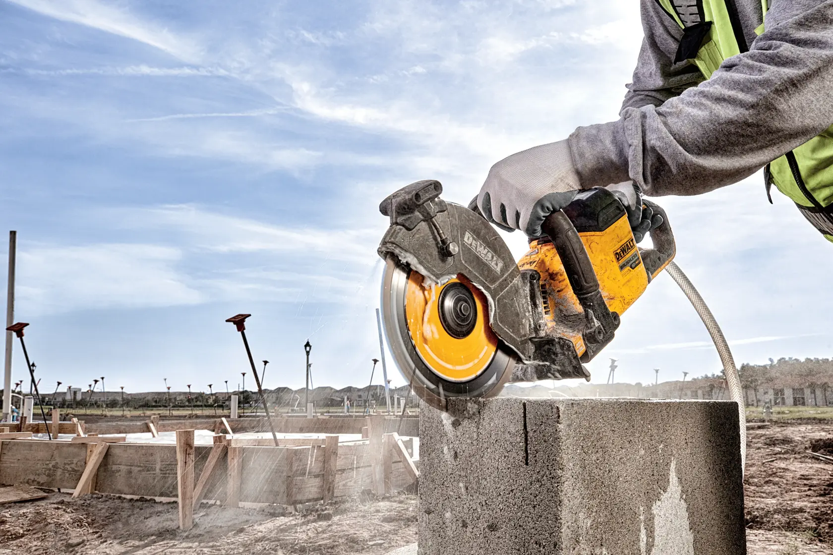 XP4 all-purpose segmented diamond blades cutting hard concrete.