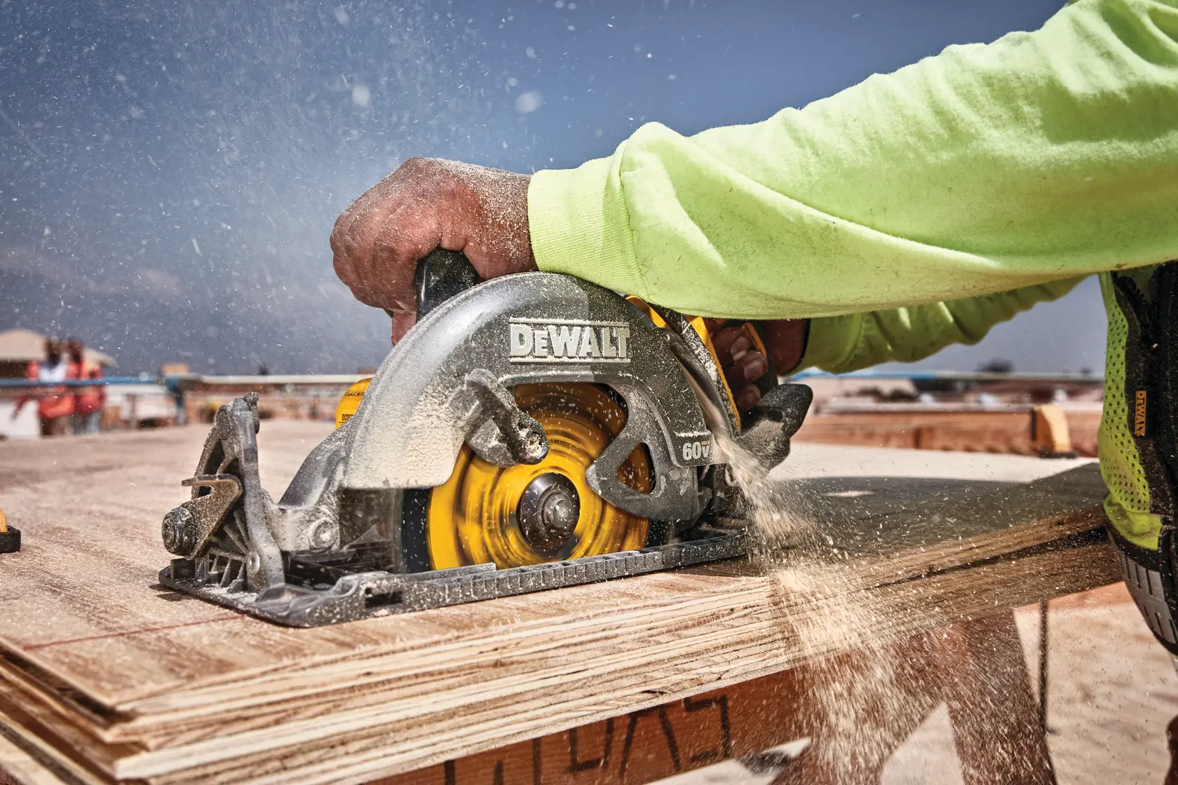 7 and a quarter inch 24 teeth Circular Saw Blade being used to cut plywood.