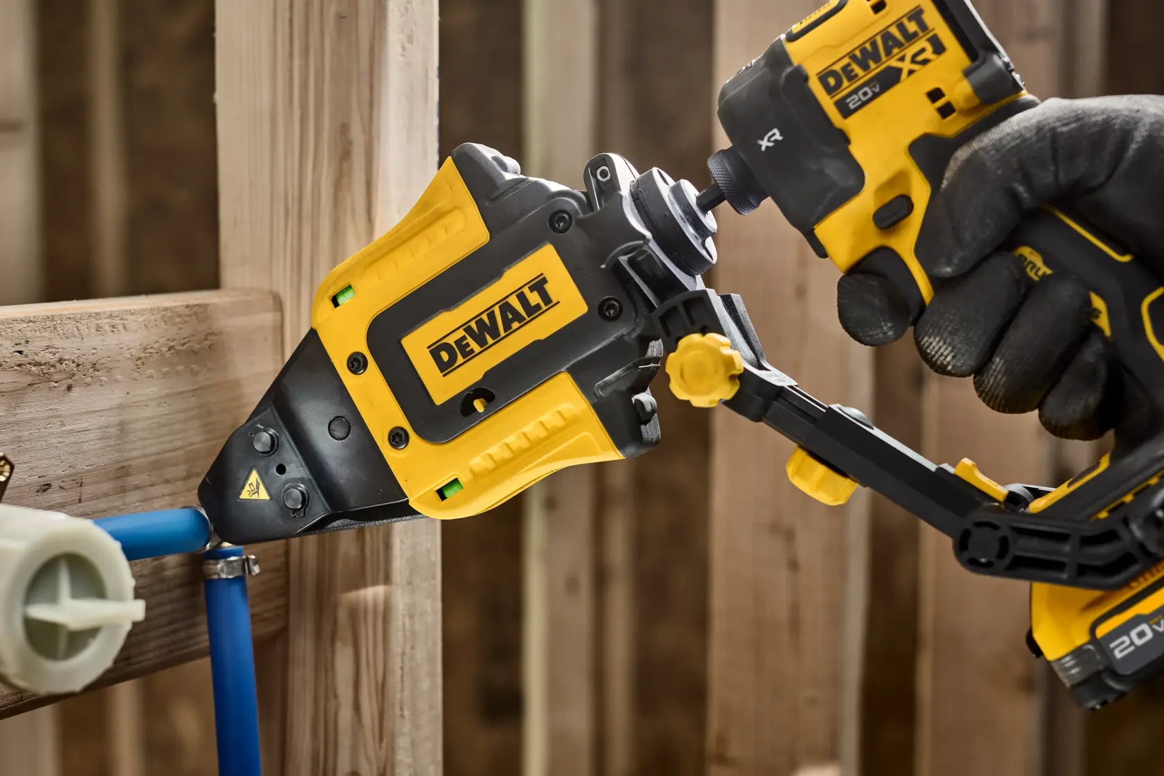 DEWALT® IMPACT CONNECT PEX Pinch Clamp Attachment