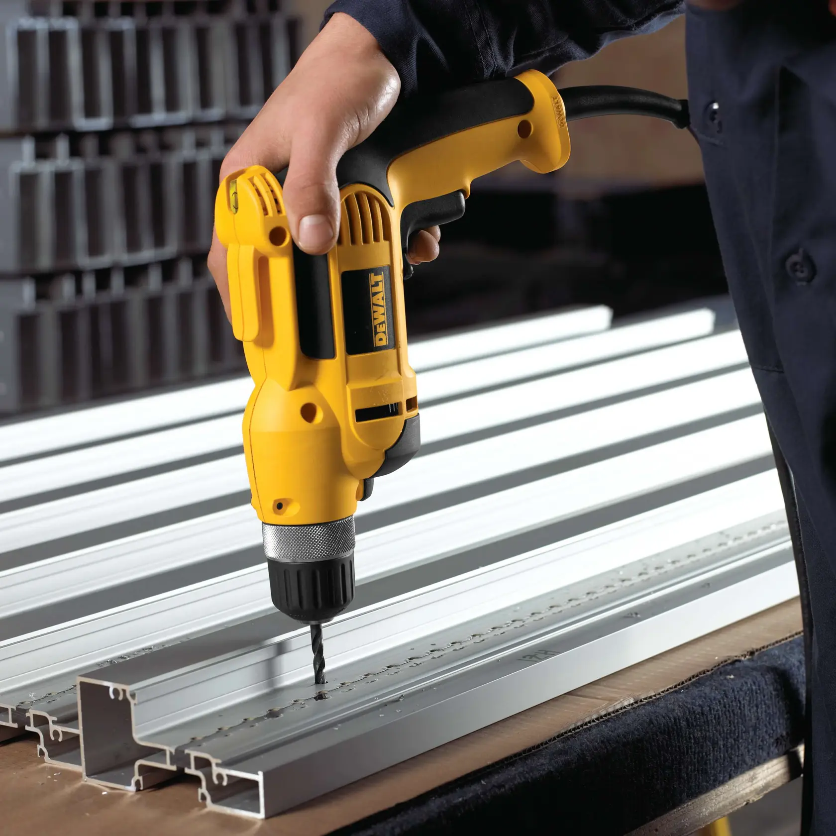 DEWALT® 3/8-in. (10mm) VSR™ Pistol Grip Drill with Keyless Chuck Kit