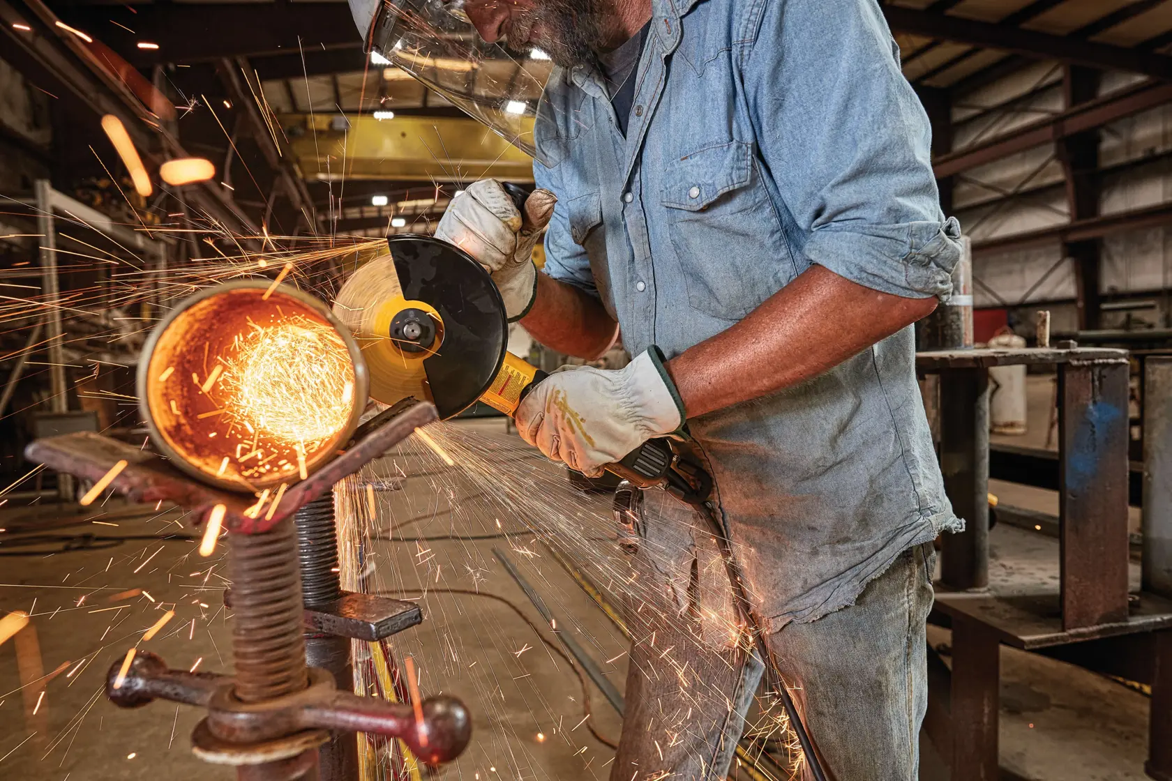 DEWALT® 5-in. - 6-in. (127mm - 150mm) Brushless Paddle Switch Small Angle Grinder with KICKBACK BREAK